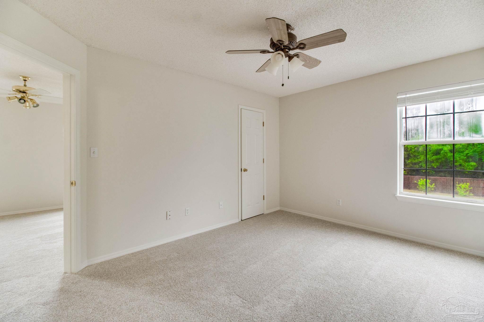4927 Pattock Pl