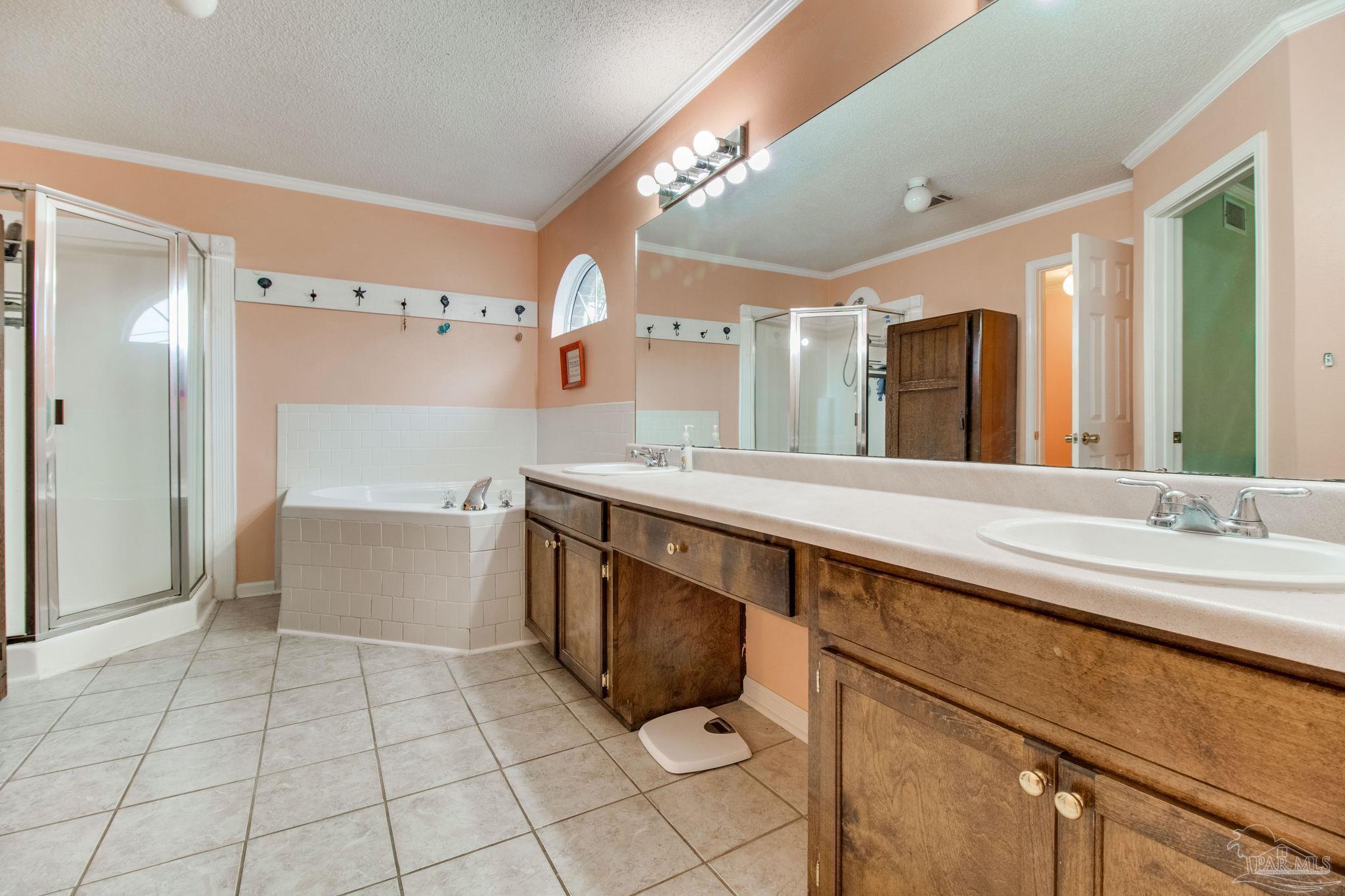 4927 Pattock Pl