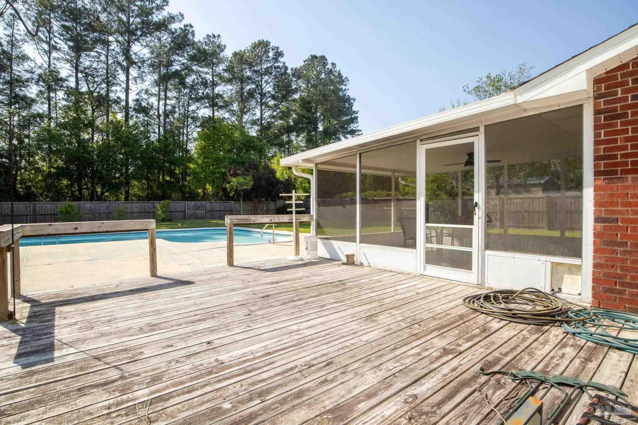 4927 Pattock Pl