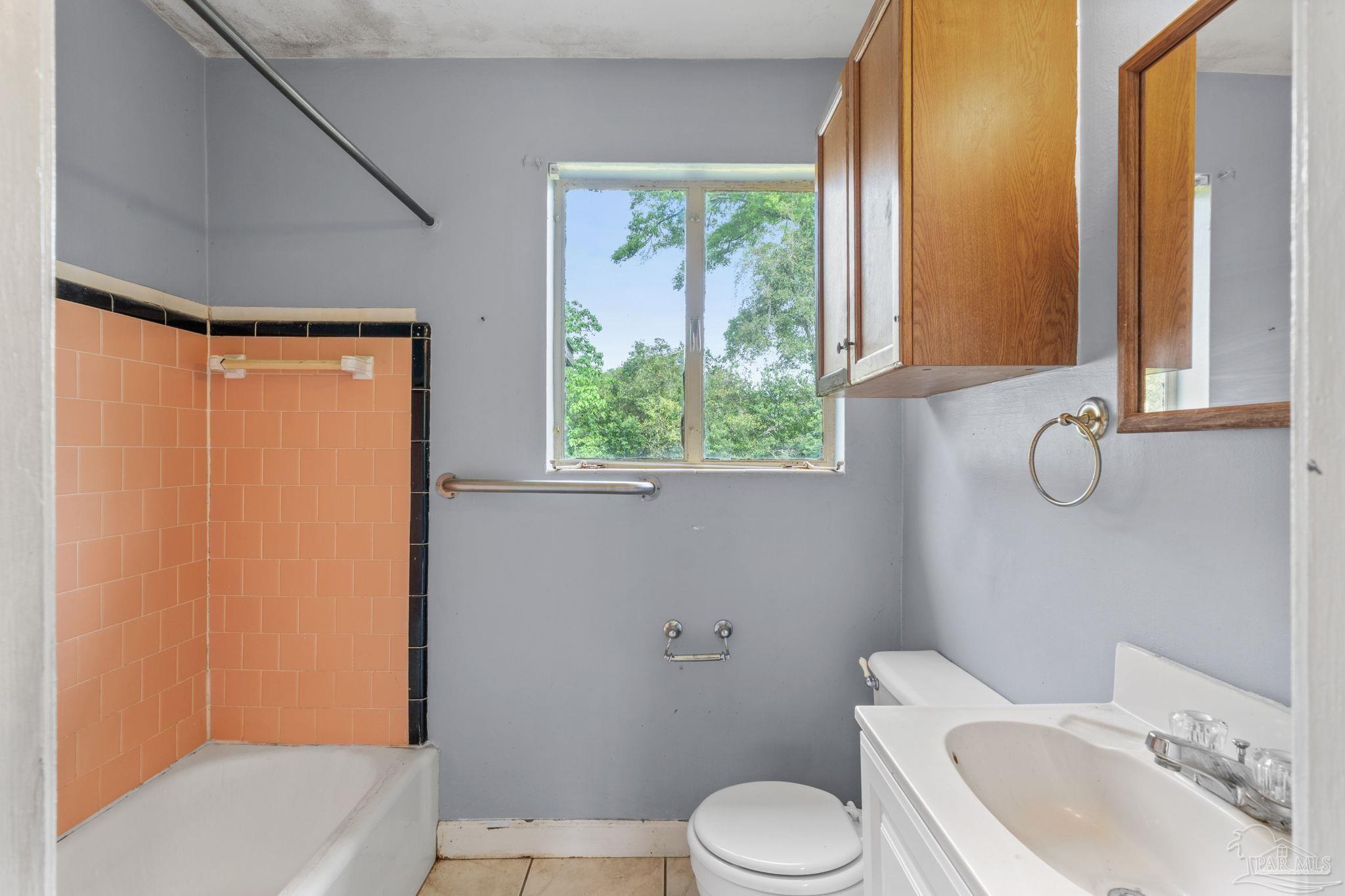 406 Clairmont Dr