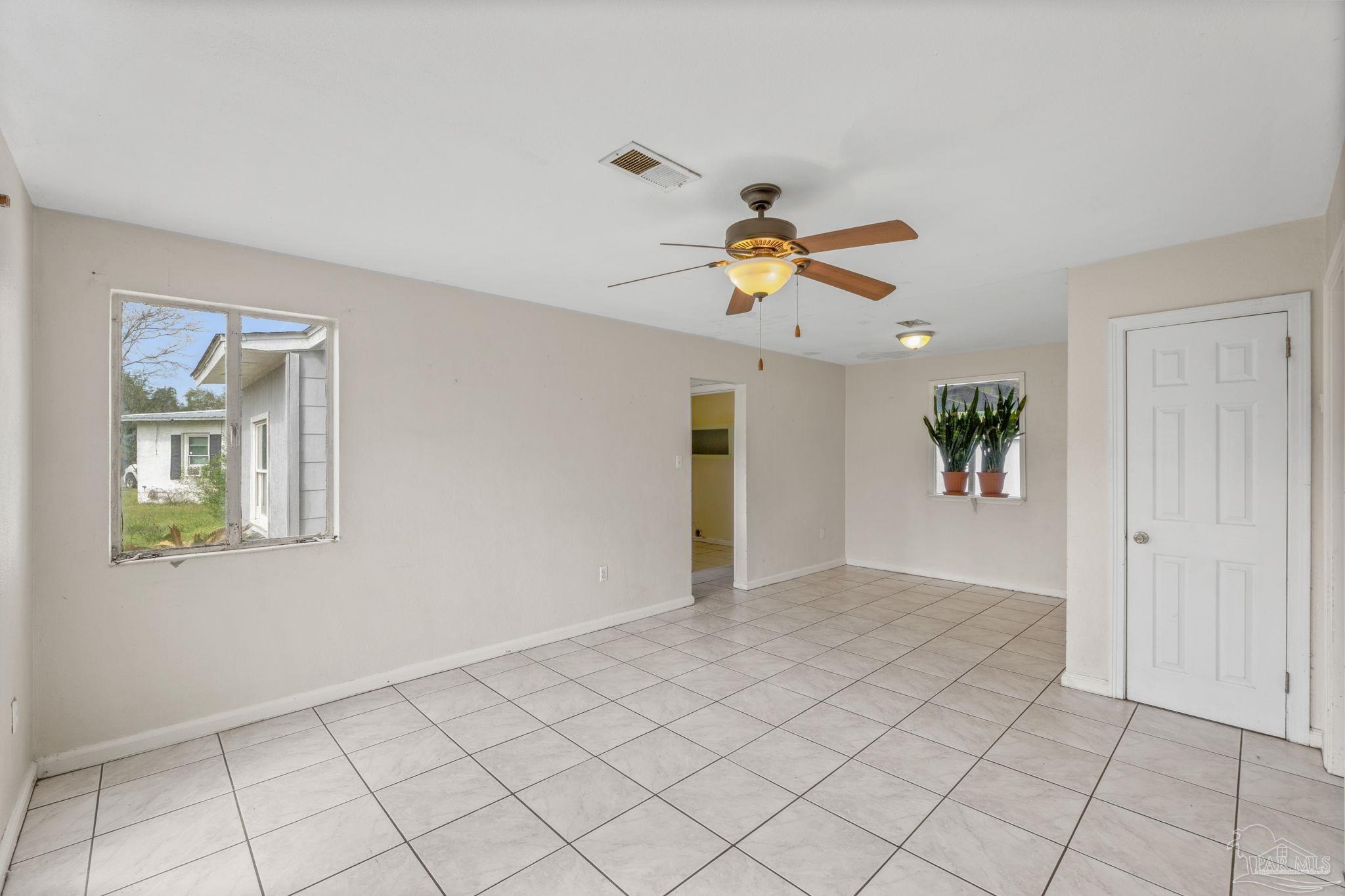 406 Clairmont Dr