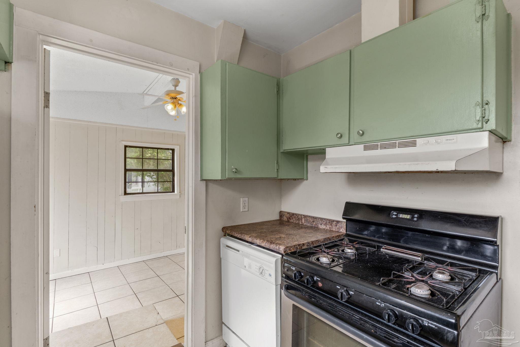 406 Clairmont Dr