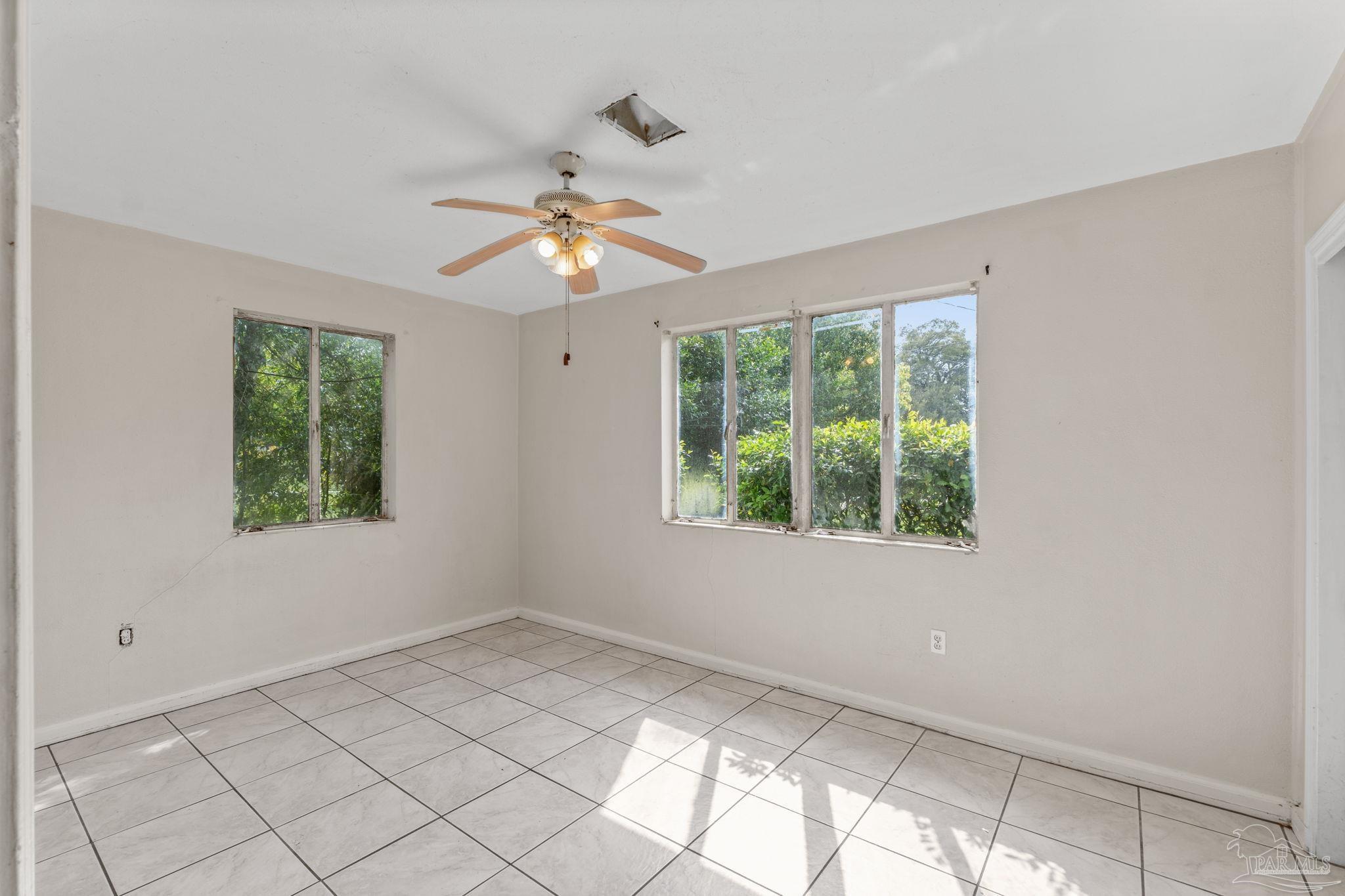 406 Clairmont Dr