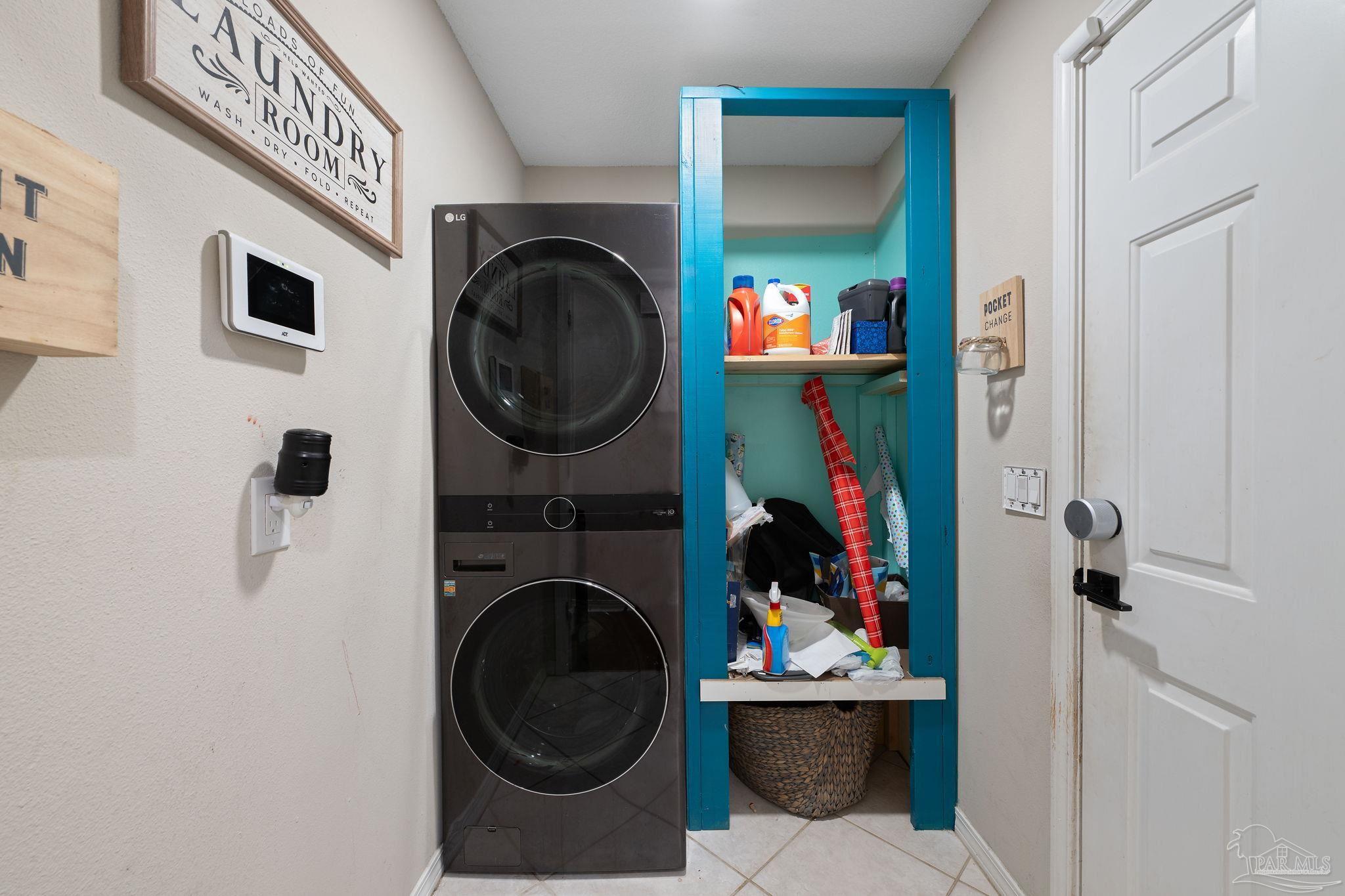 1786 Ivalea Cir