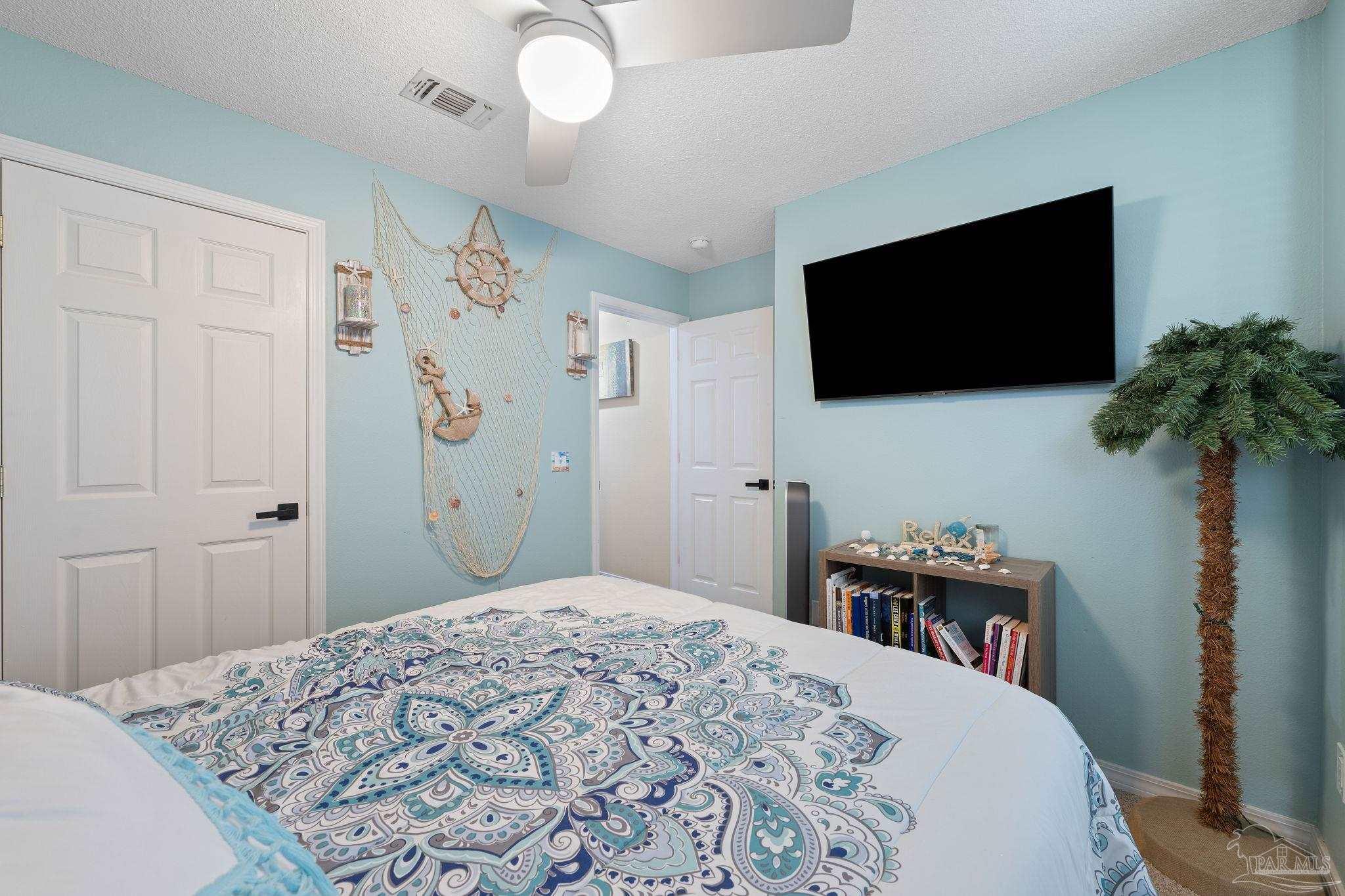 1786 Ivalea Cir