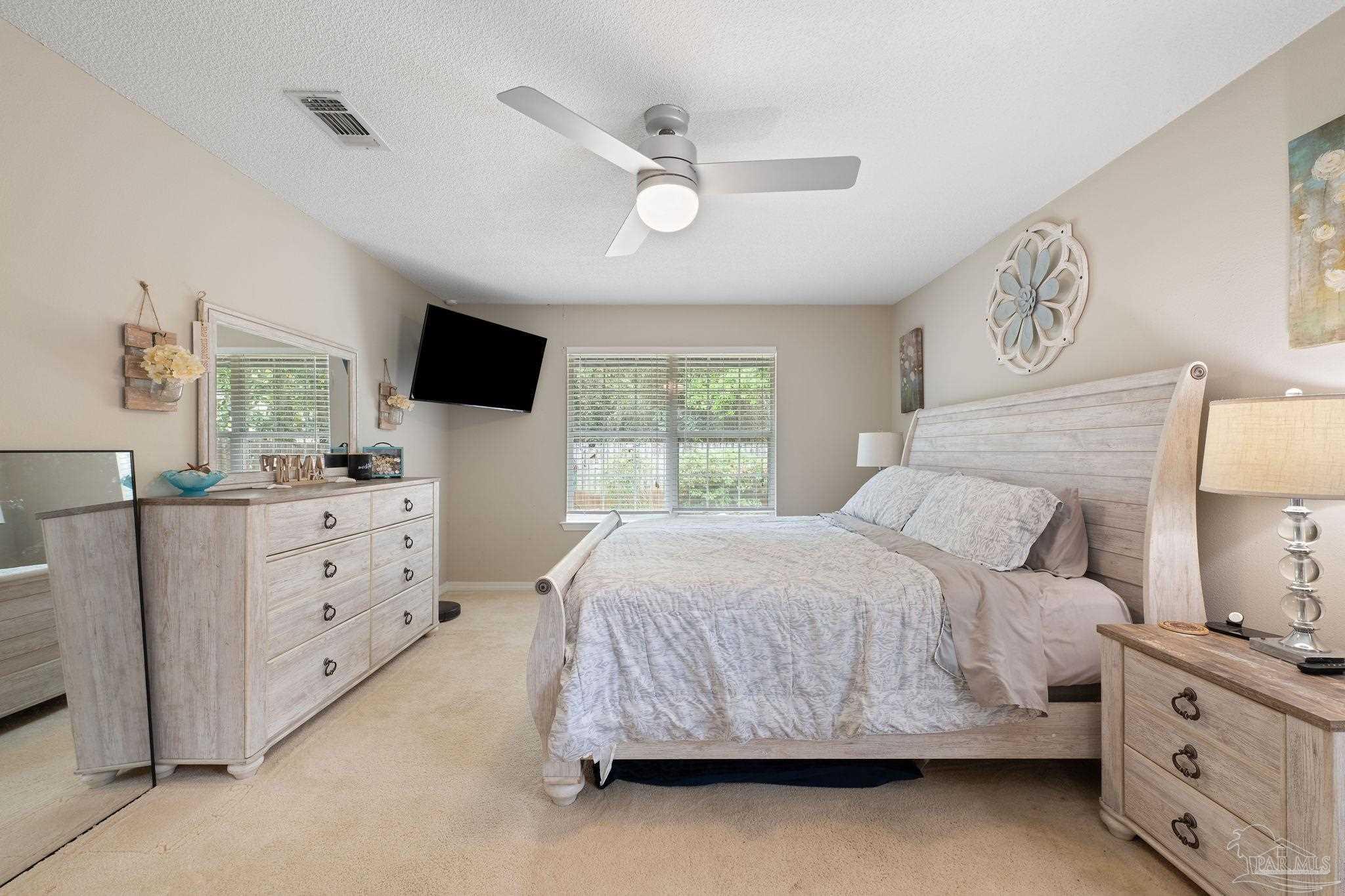 1786 Ivalea Cir