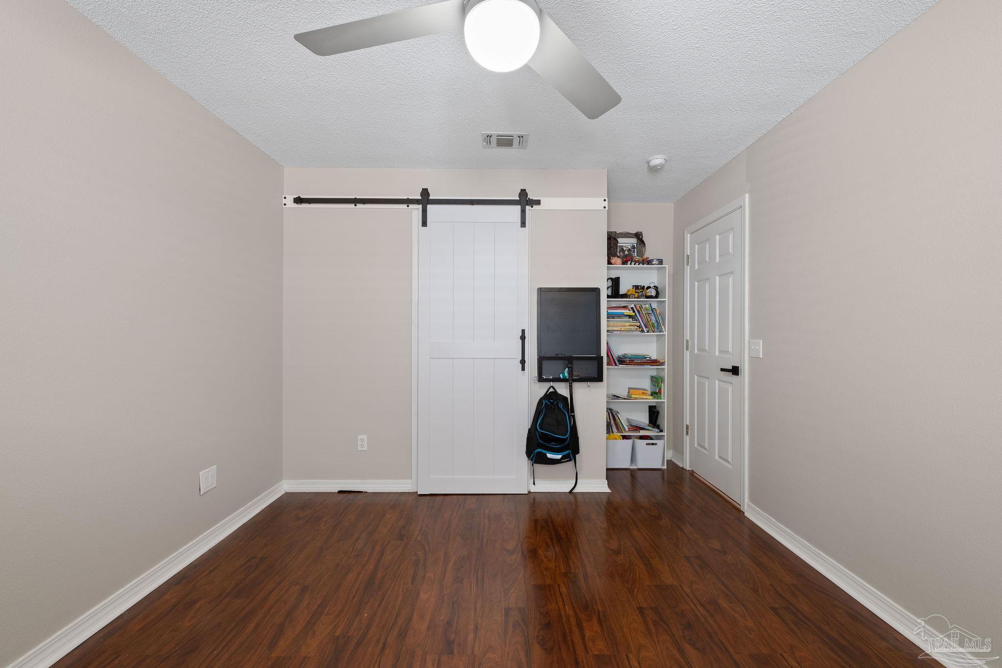 1786 Ivalea Cir
