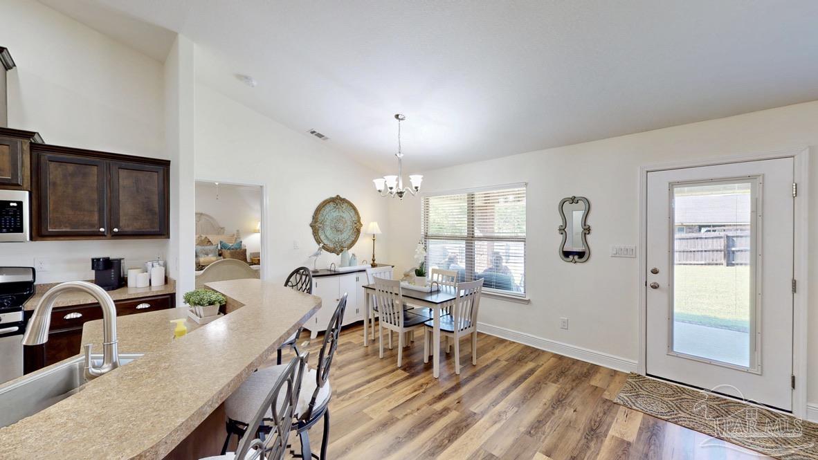 1639 Twin Pines Cir