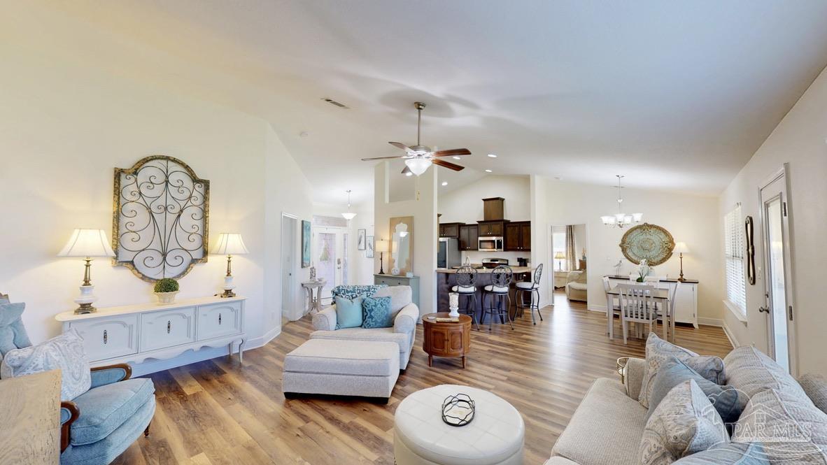 1639 Twin Pines Cir