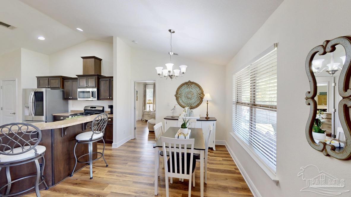 1639 Twin Pines Cir