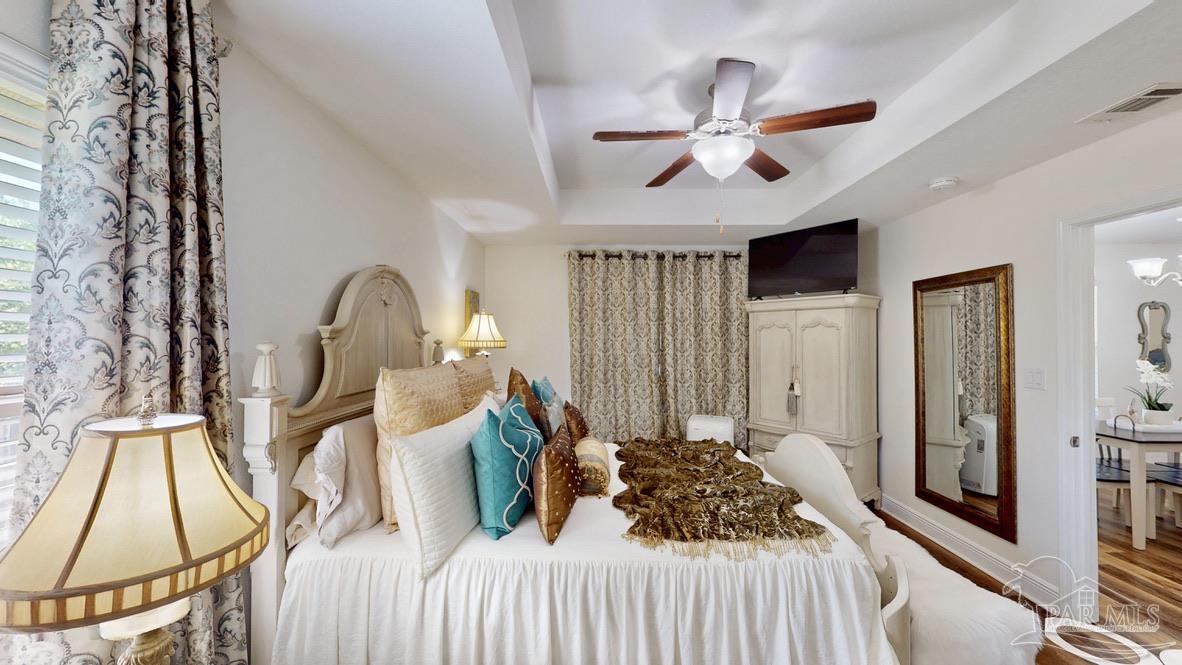 1639 Twin Pines Cir
