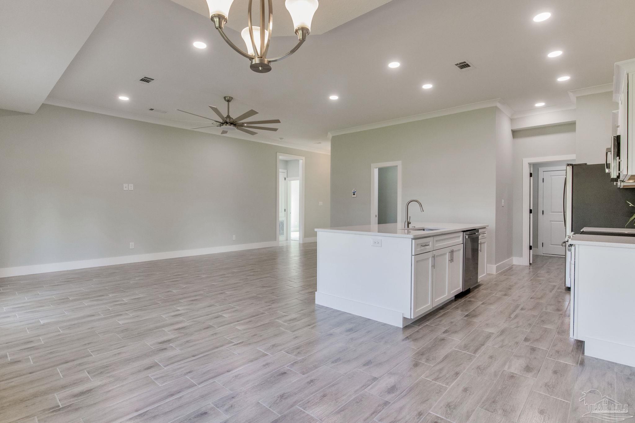 1013 Steel Ct