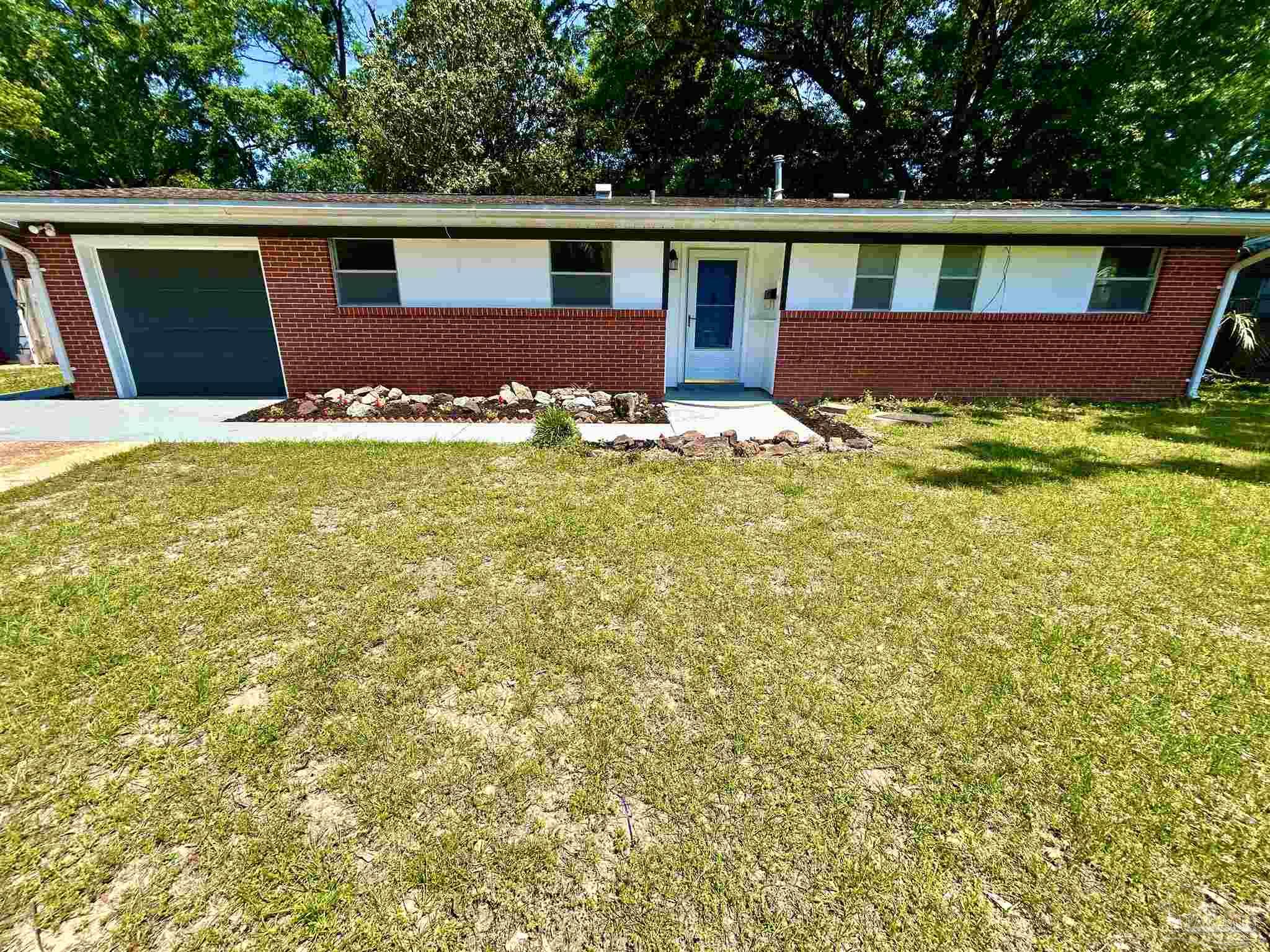 1019 E Madison Dr