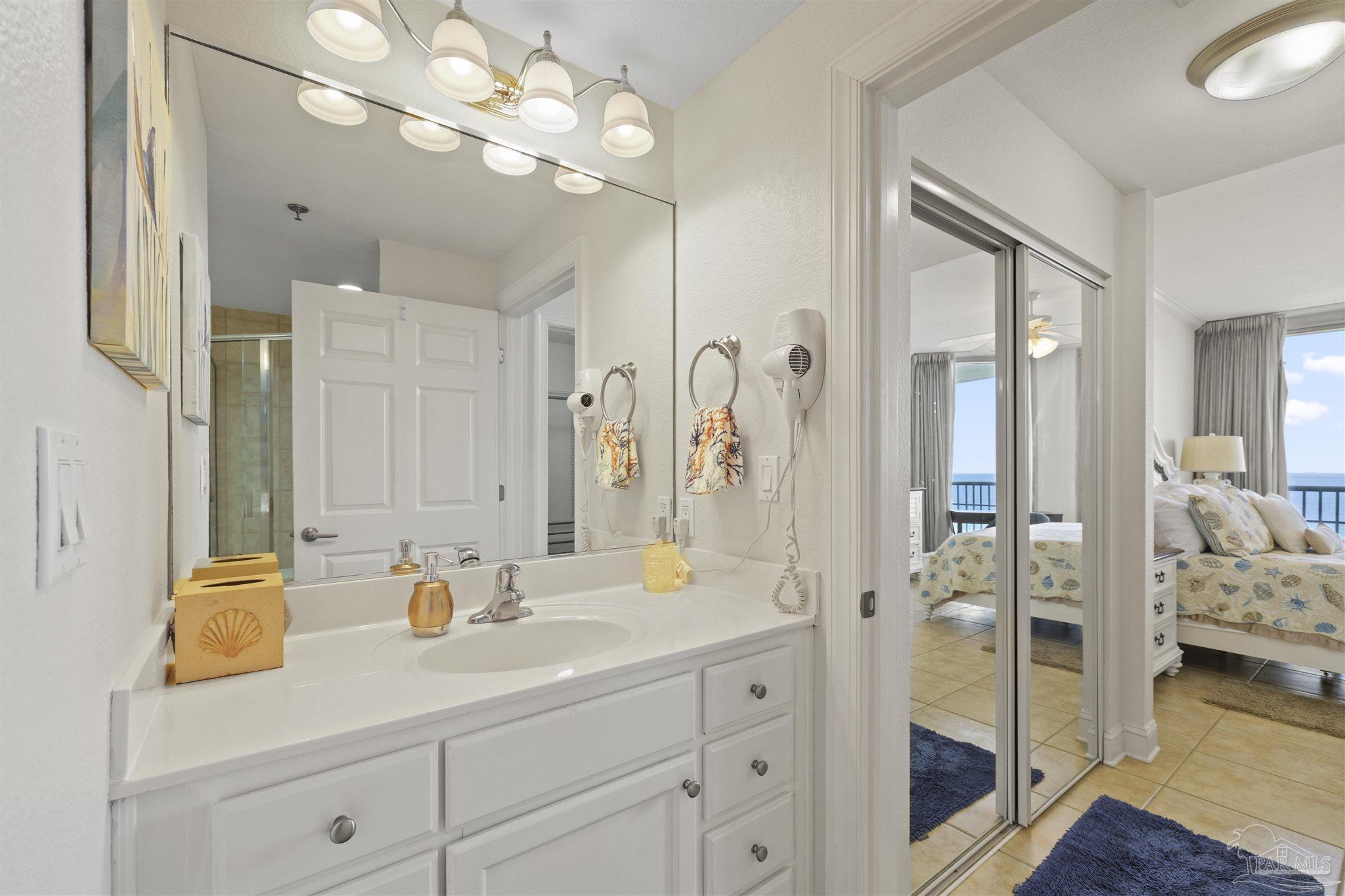 850 Ft Pickens Rd # 1530