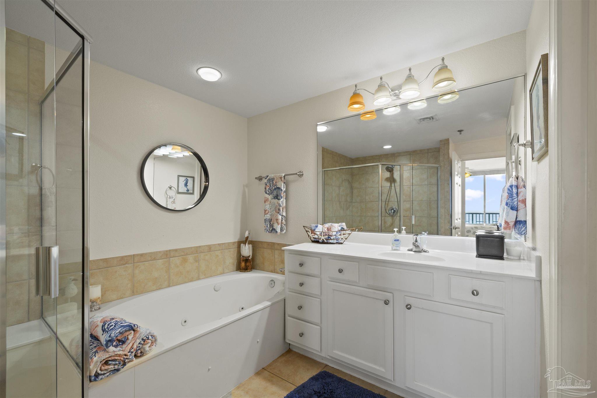 850 Ft Pickens Rd # 1530