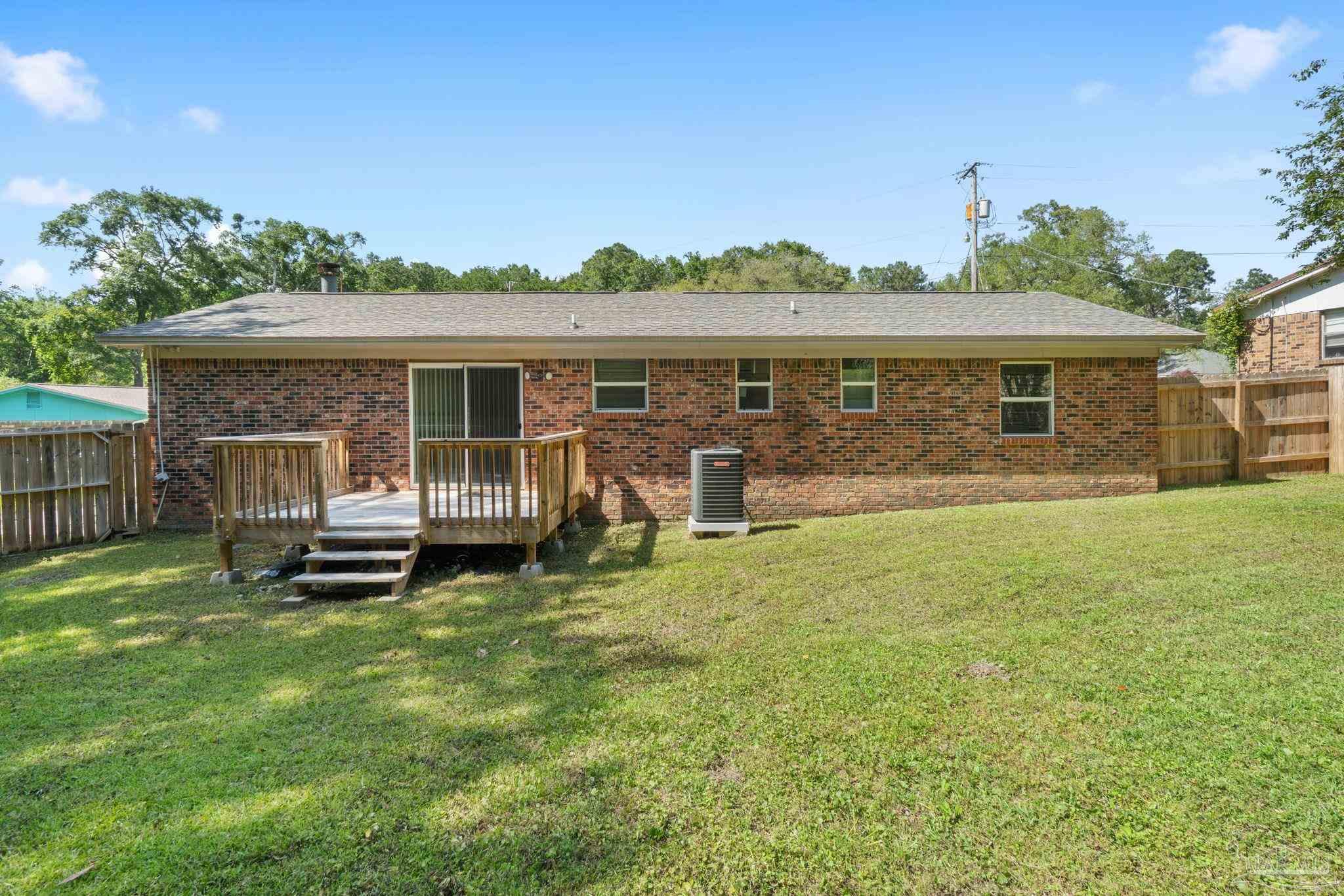 401 Ronda St
