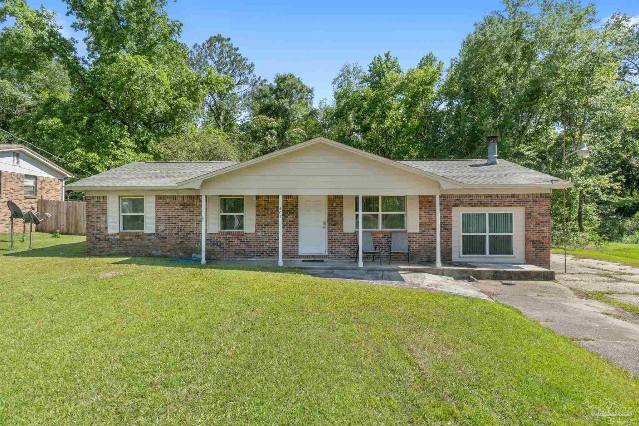 401 Ronda St