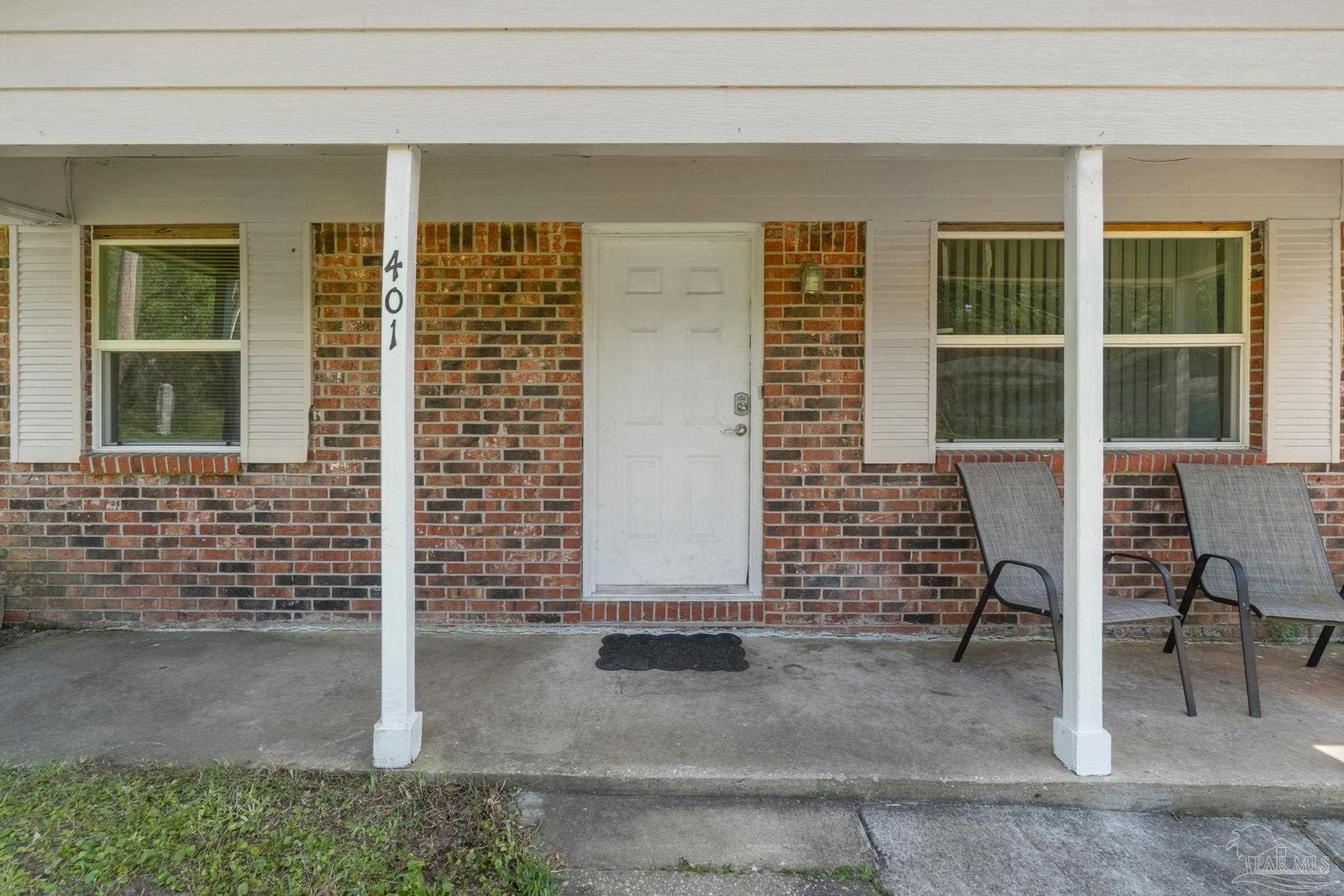 401 Ronda St
