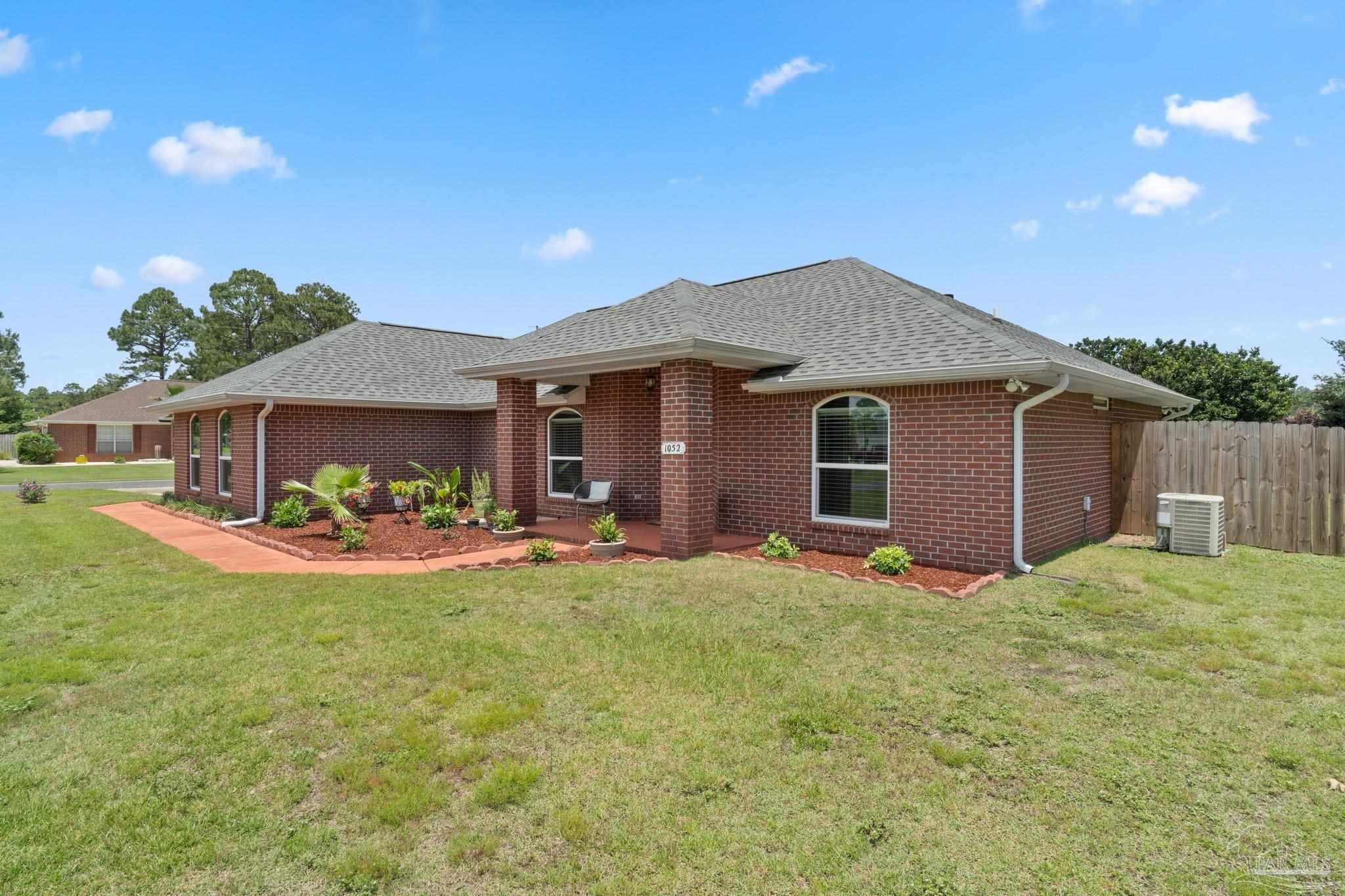 1052 Ashley Rd