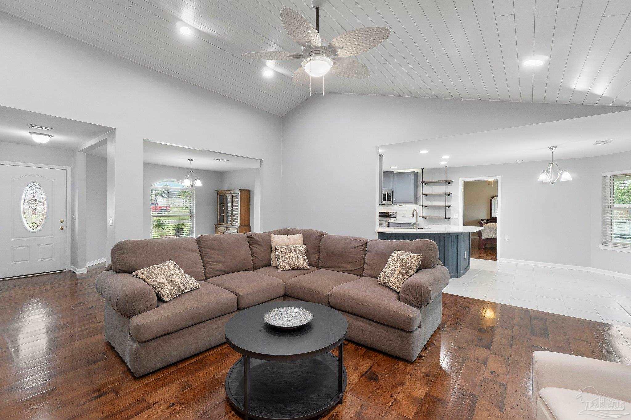 1052 Ashley Rd