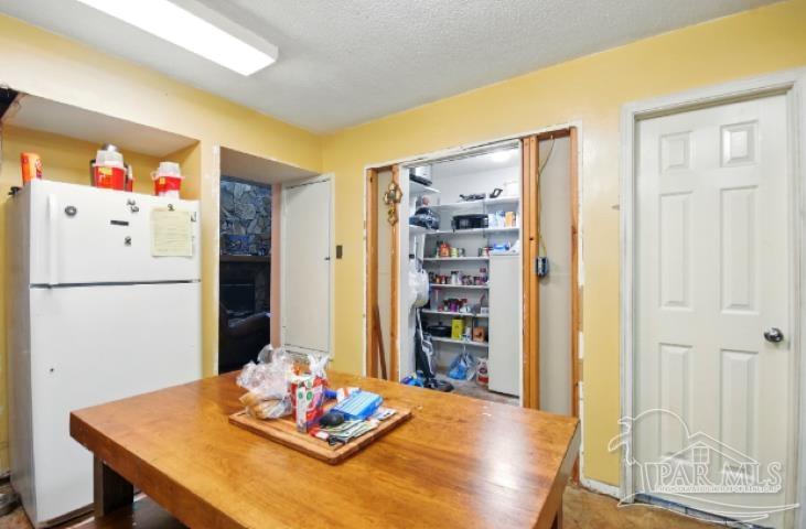 2738 Garcon Point Rd