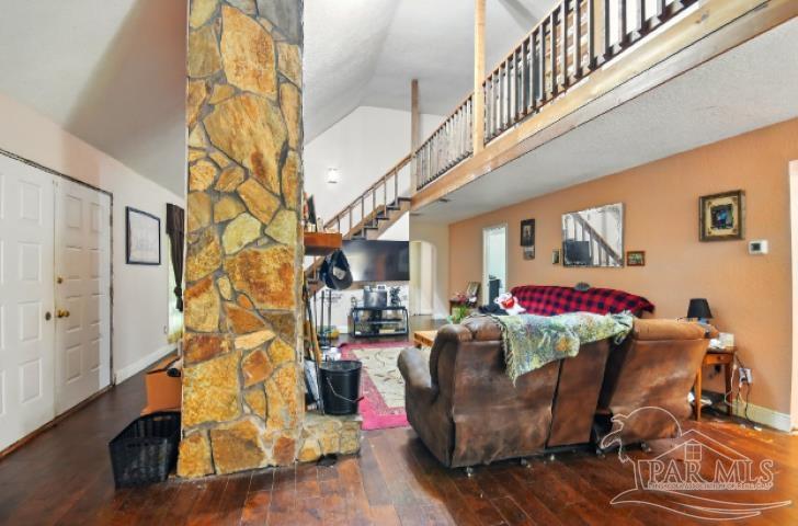 2738 Garcon Point Rd