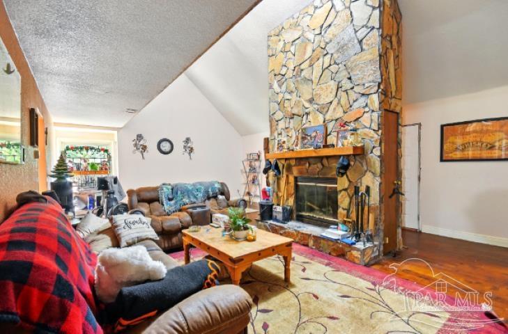 2738 Garcon Point Rd