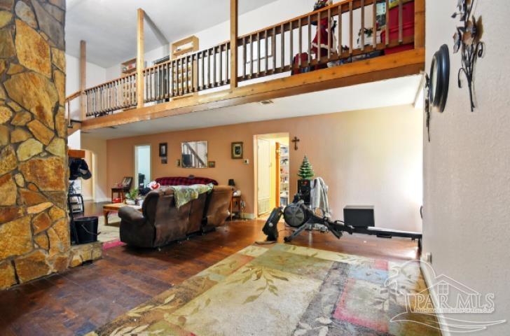 2738 Garcon Point Rd