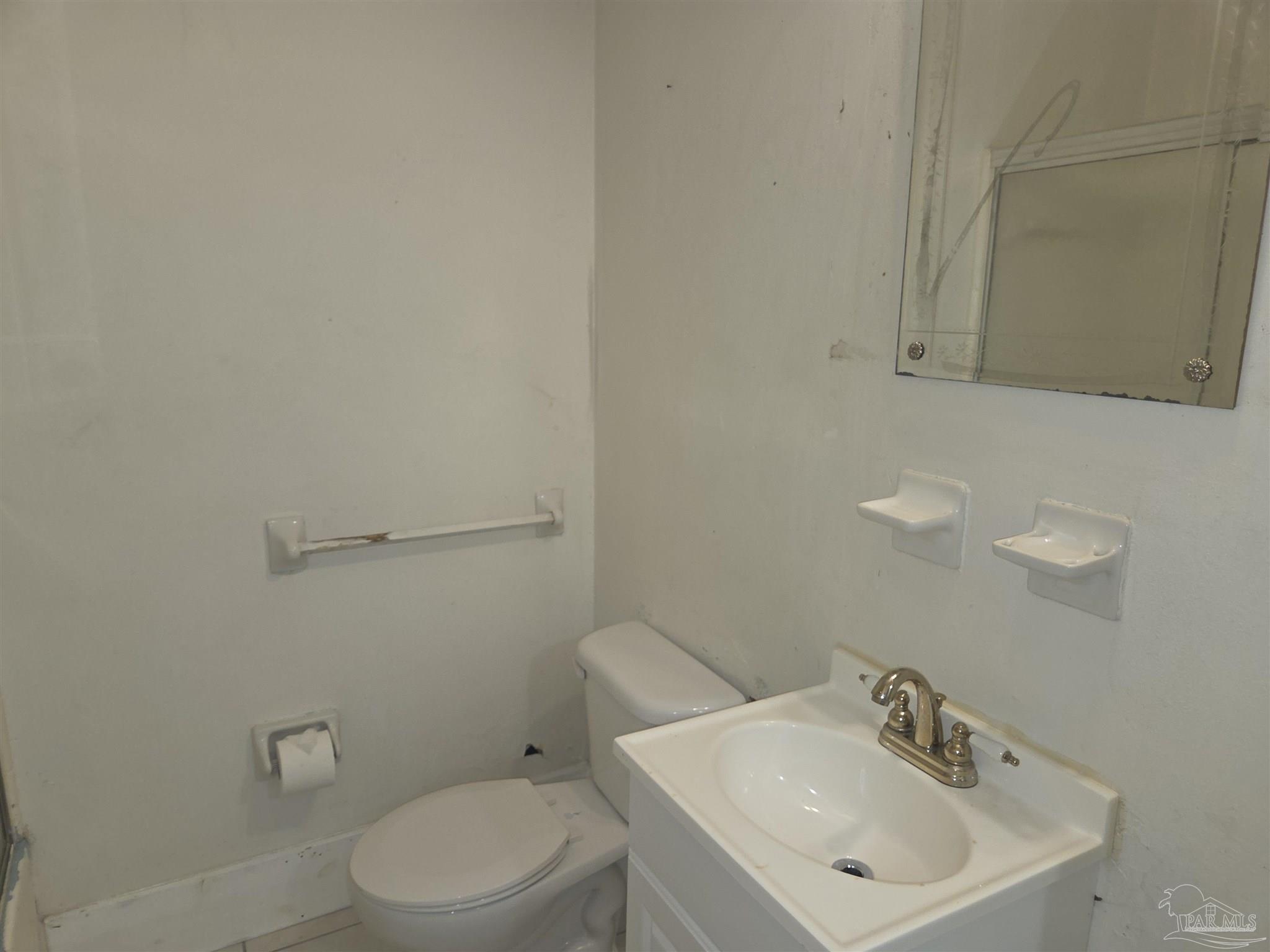 1004 Medford Ave