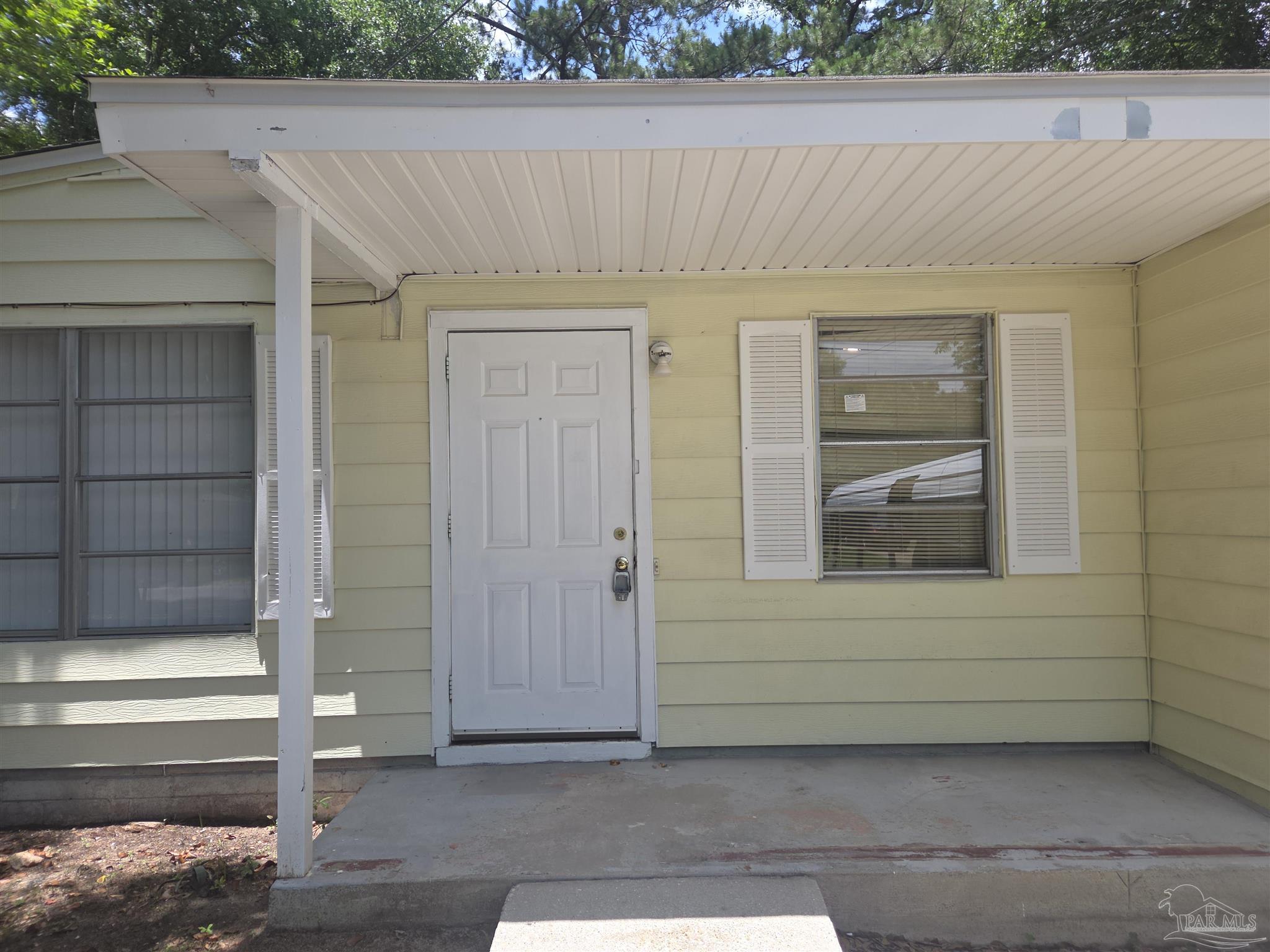 1004 Medford Ave