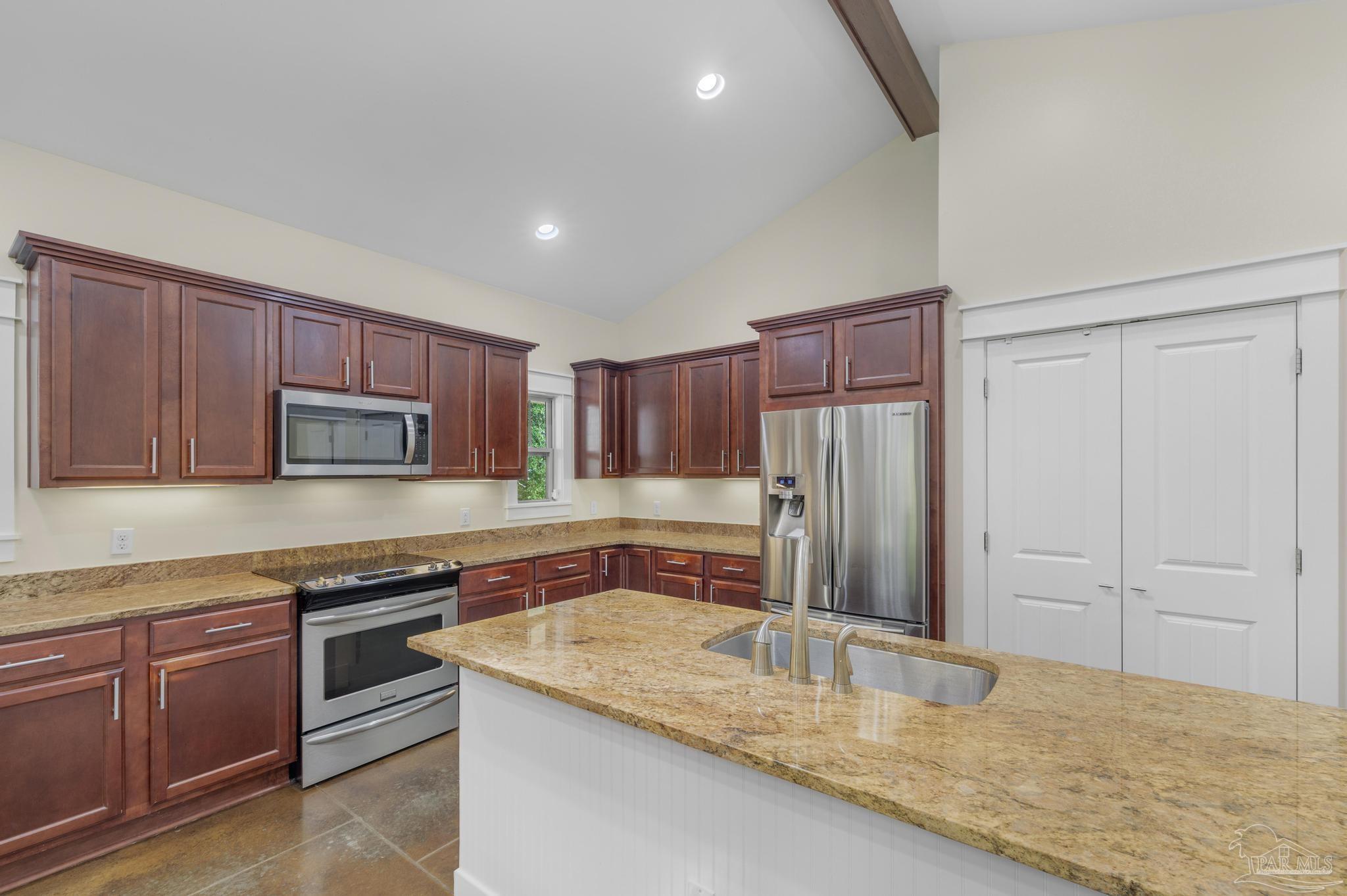7515 Whiting Acres Ln