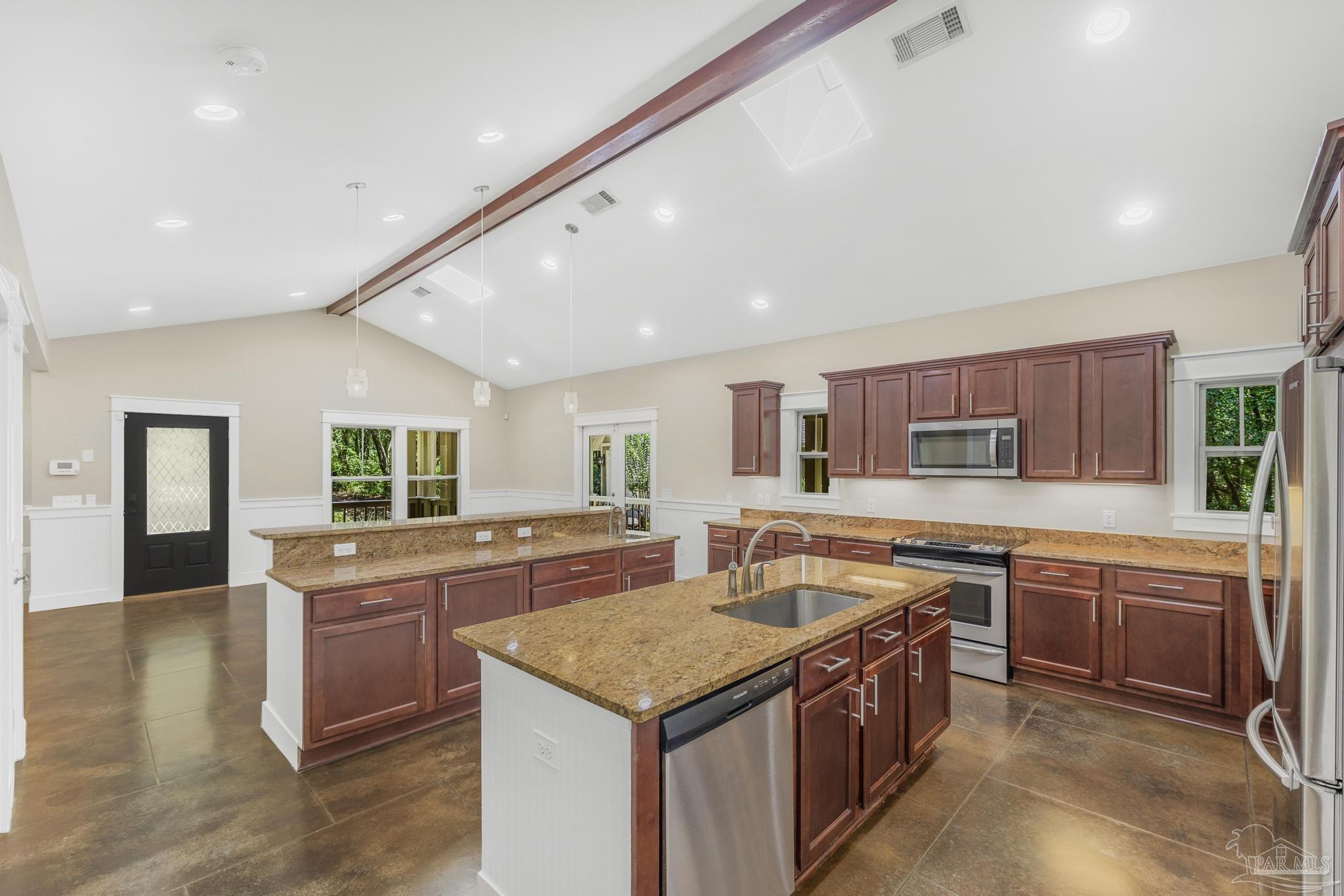 7515 Whiting Acres Ln