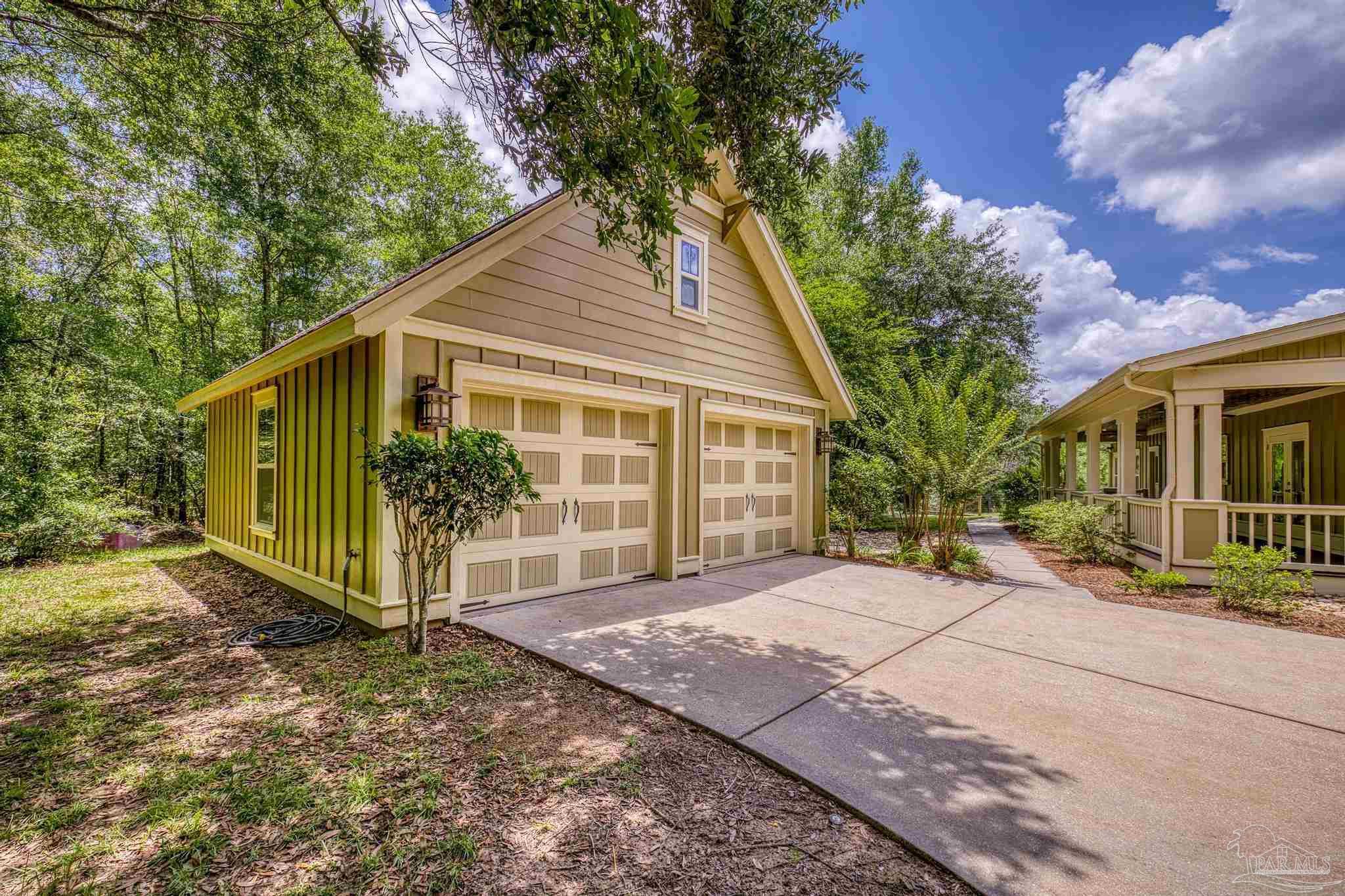 7515 Whiting Acres Ln
