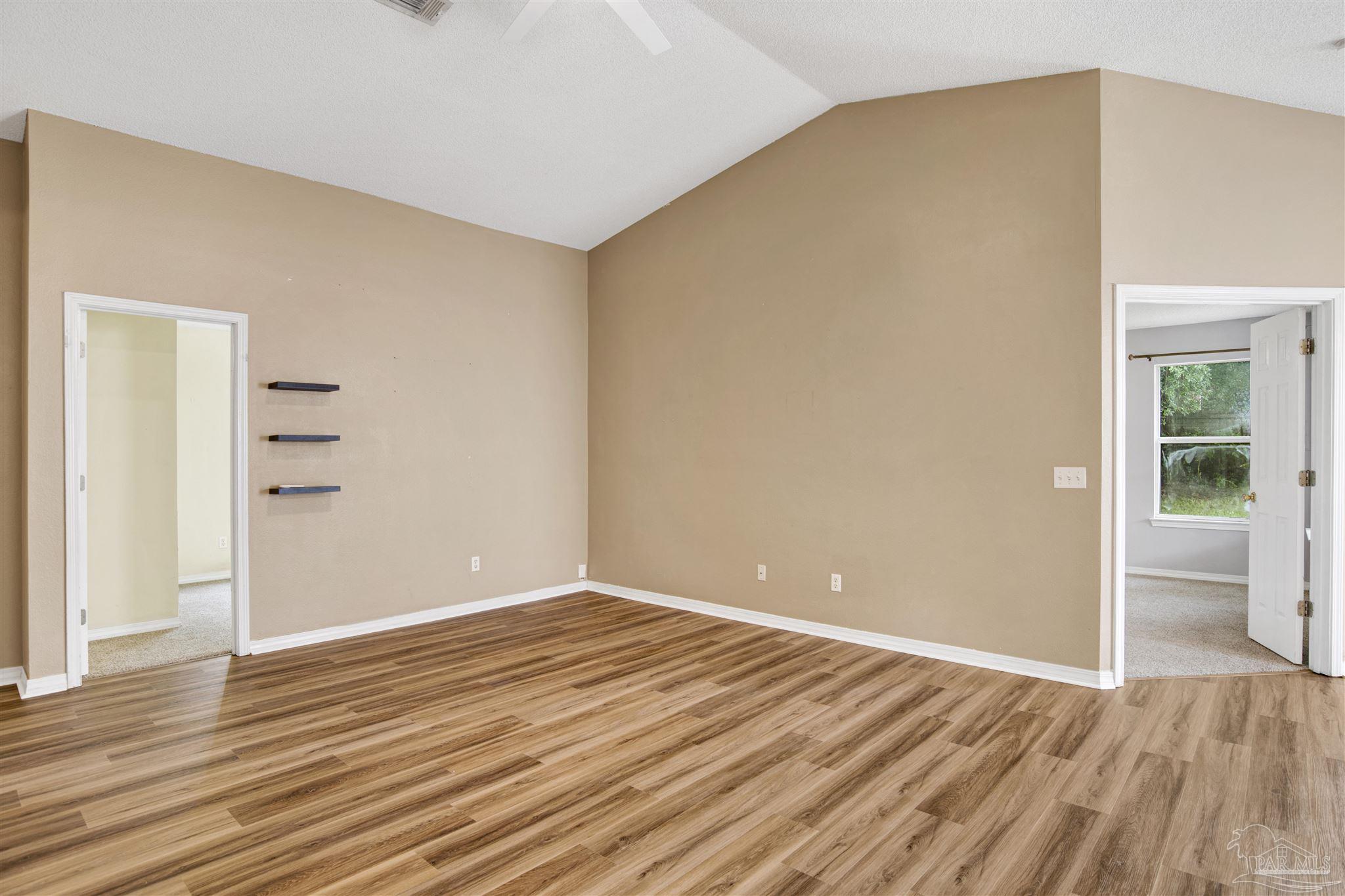 516 Desert Oak Dr