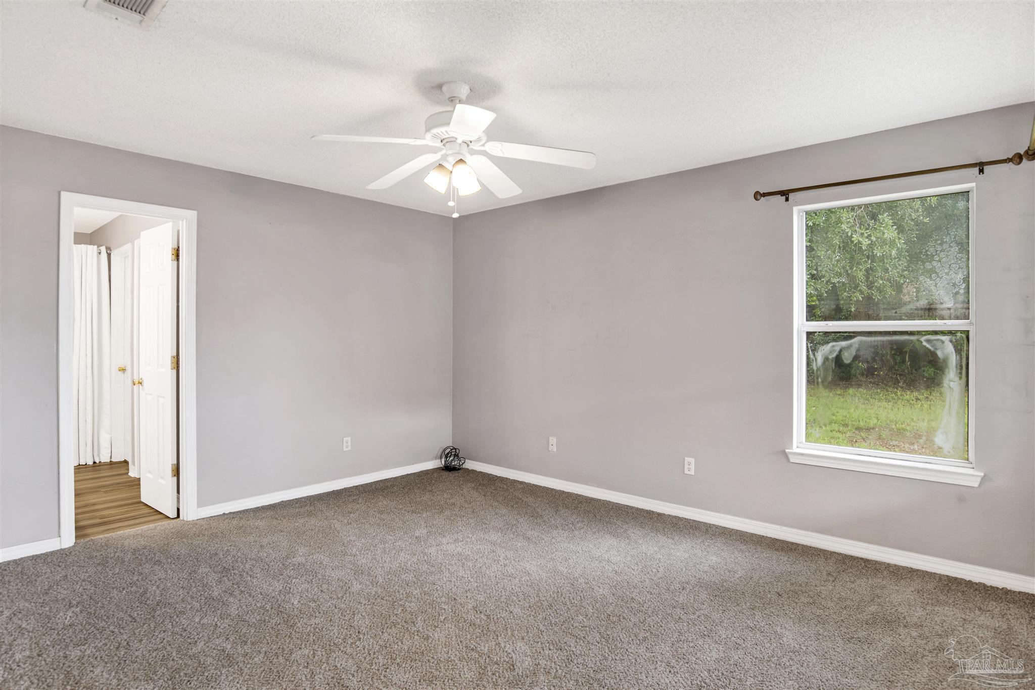 516 Desert Oak Dr