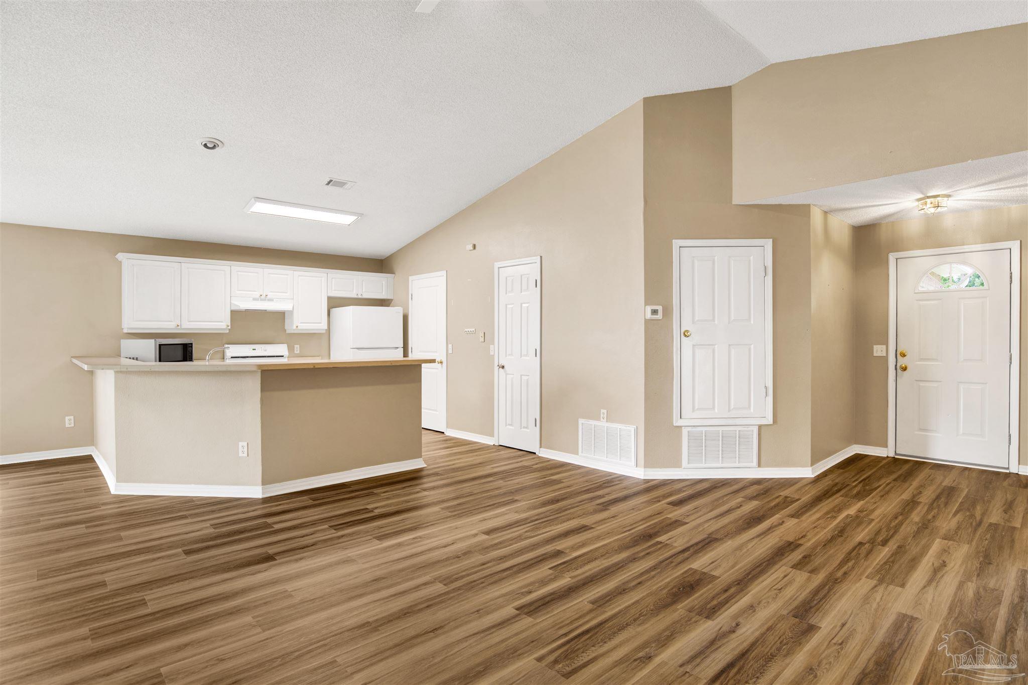 516 Desert Oak Dr