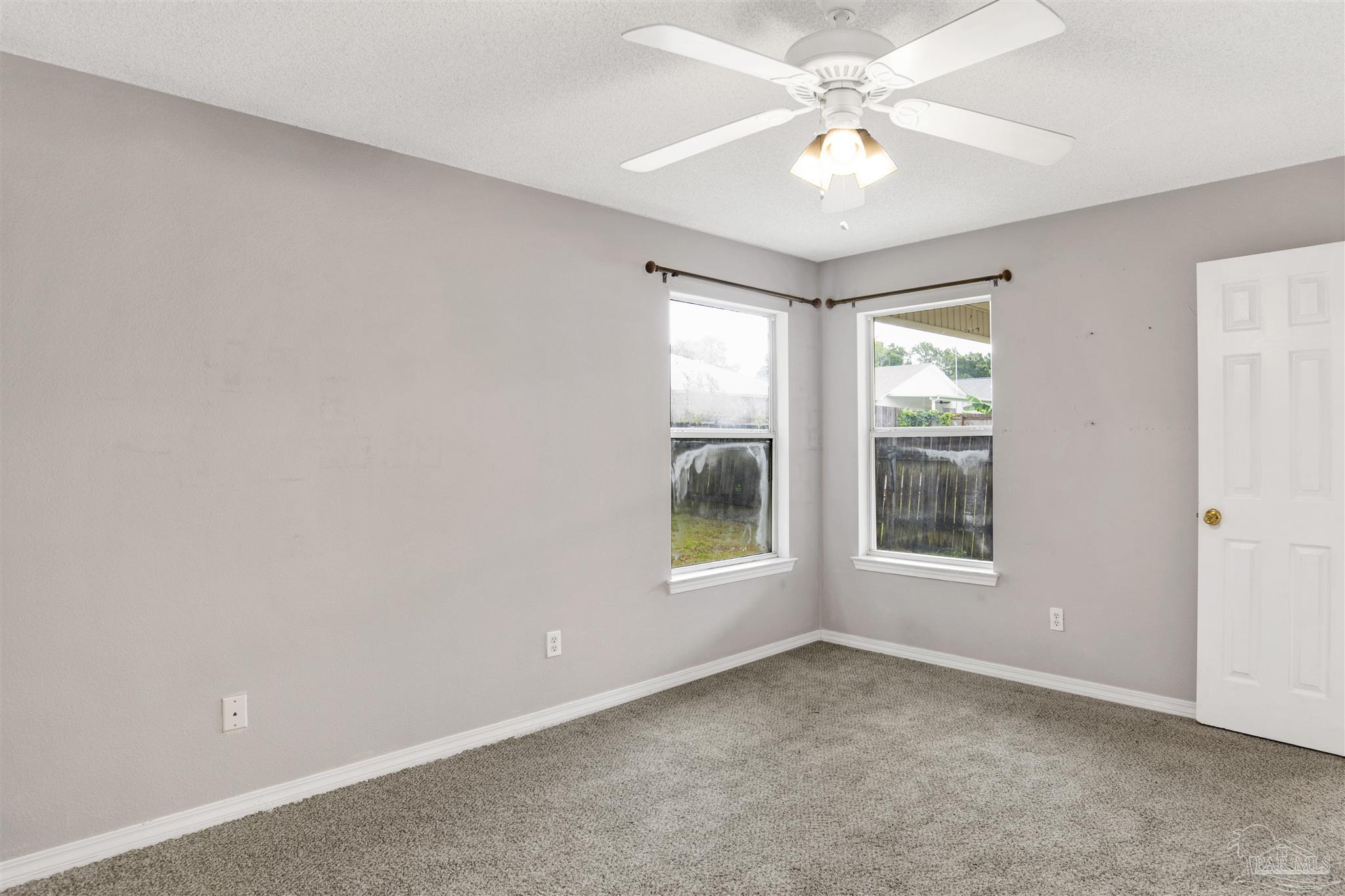 516 Desert Oak Dr
