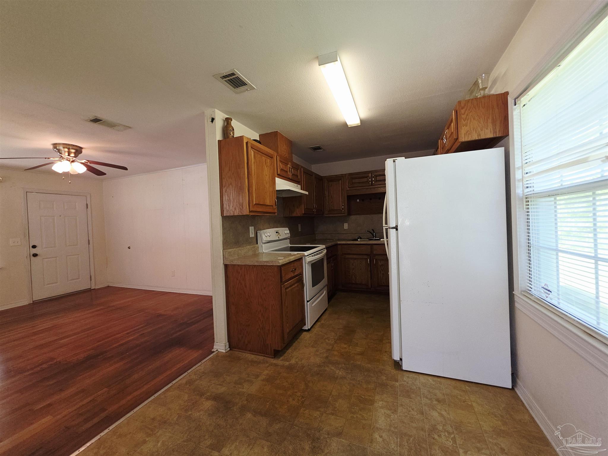3001 Torres Ave