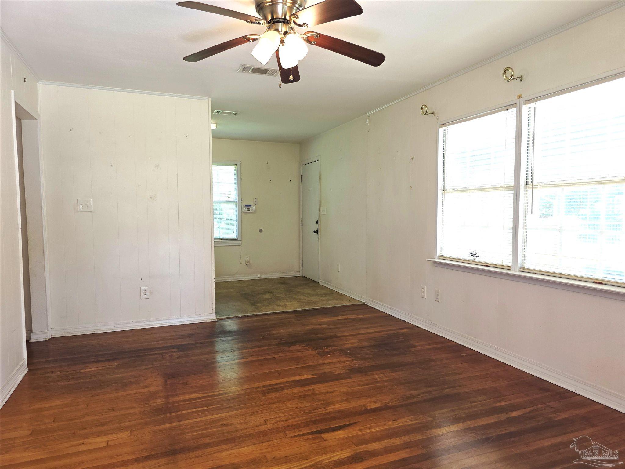 3001 Torres Ave