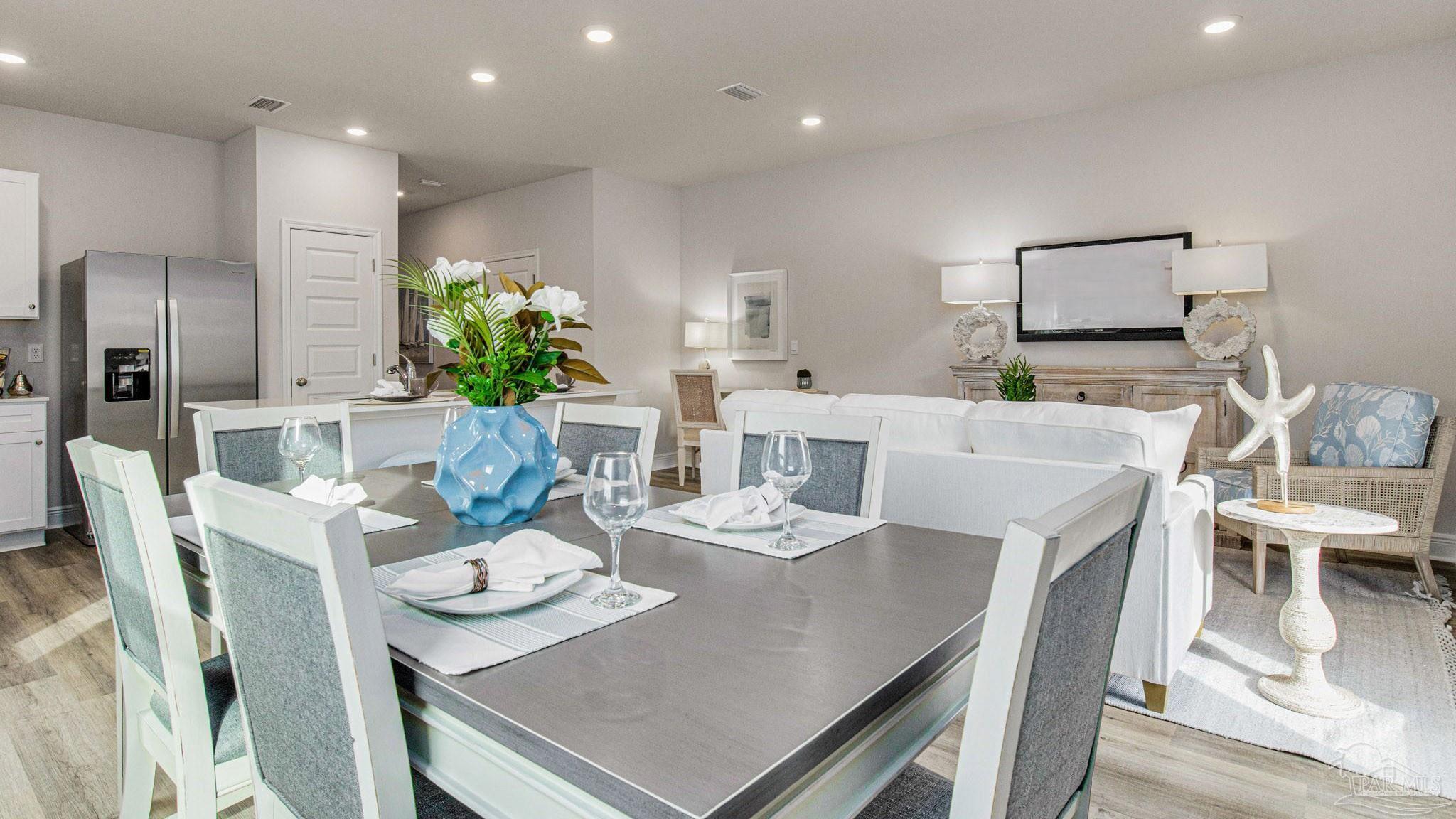 2595 Cliff Hollow Cir