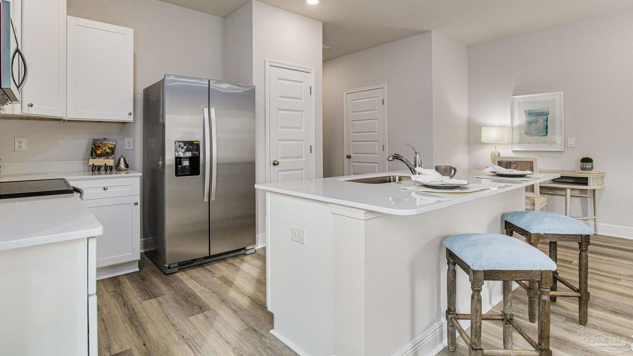 2595 Cliff Hollow Cir