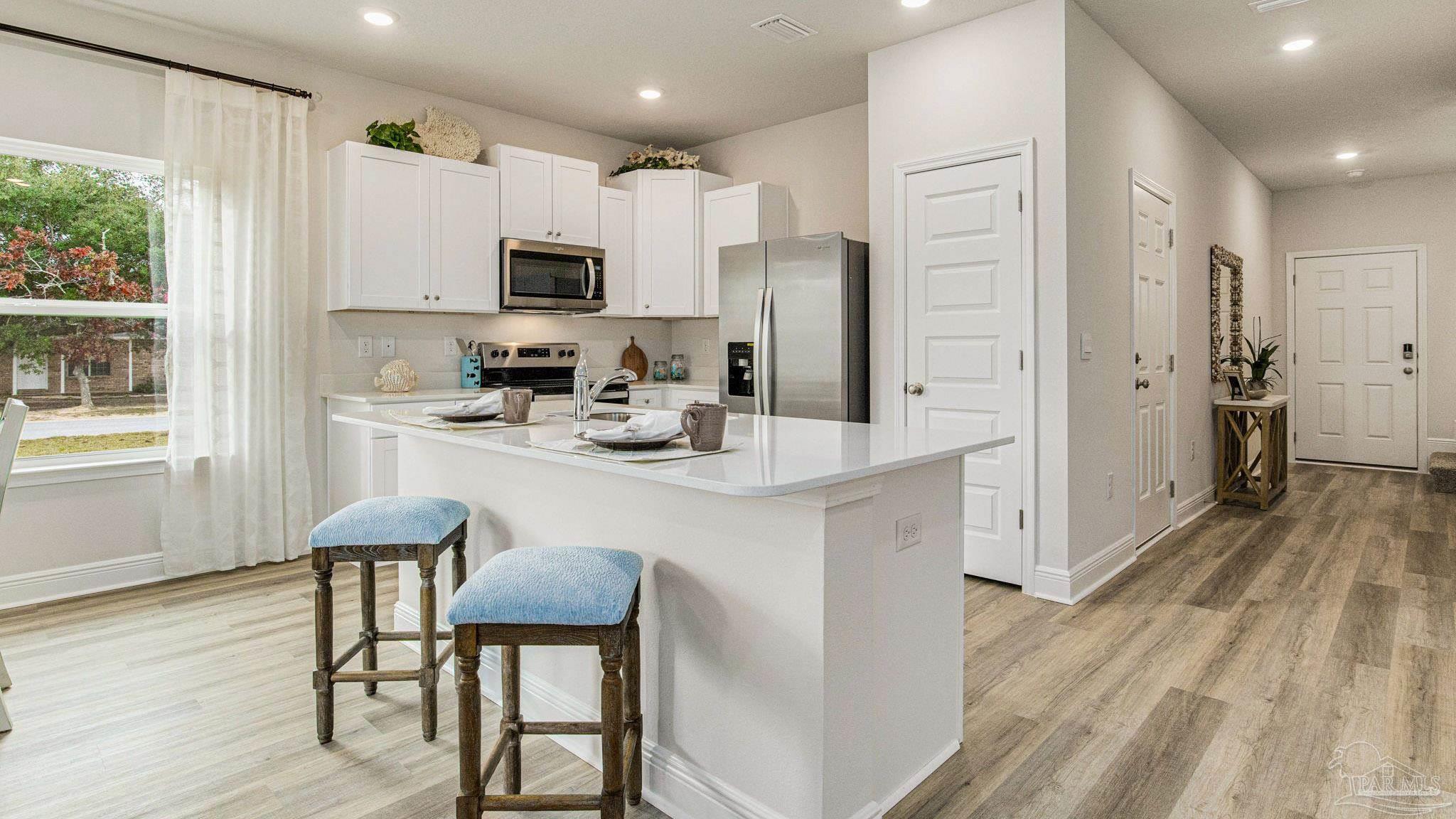 2595 Cliff Hollow Cir