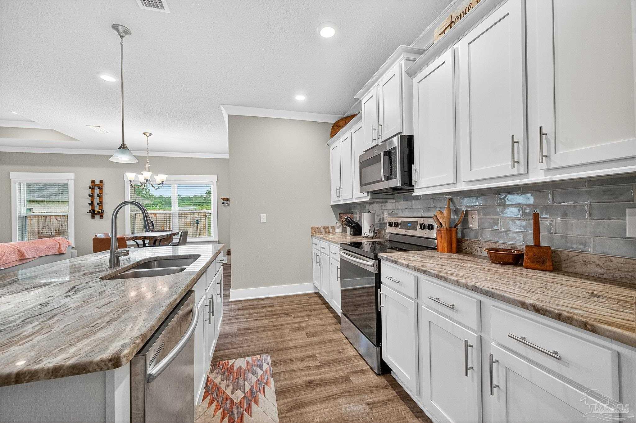 6608 Covington Cir