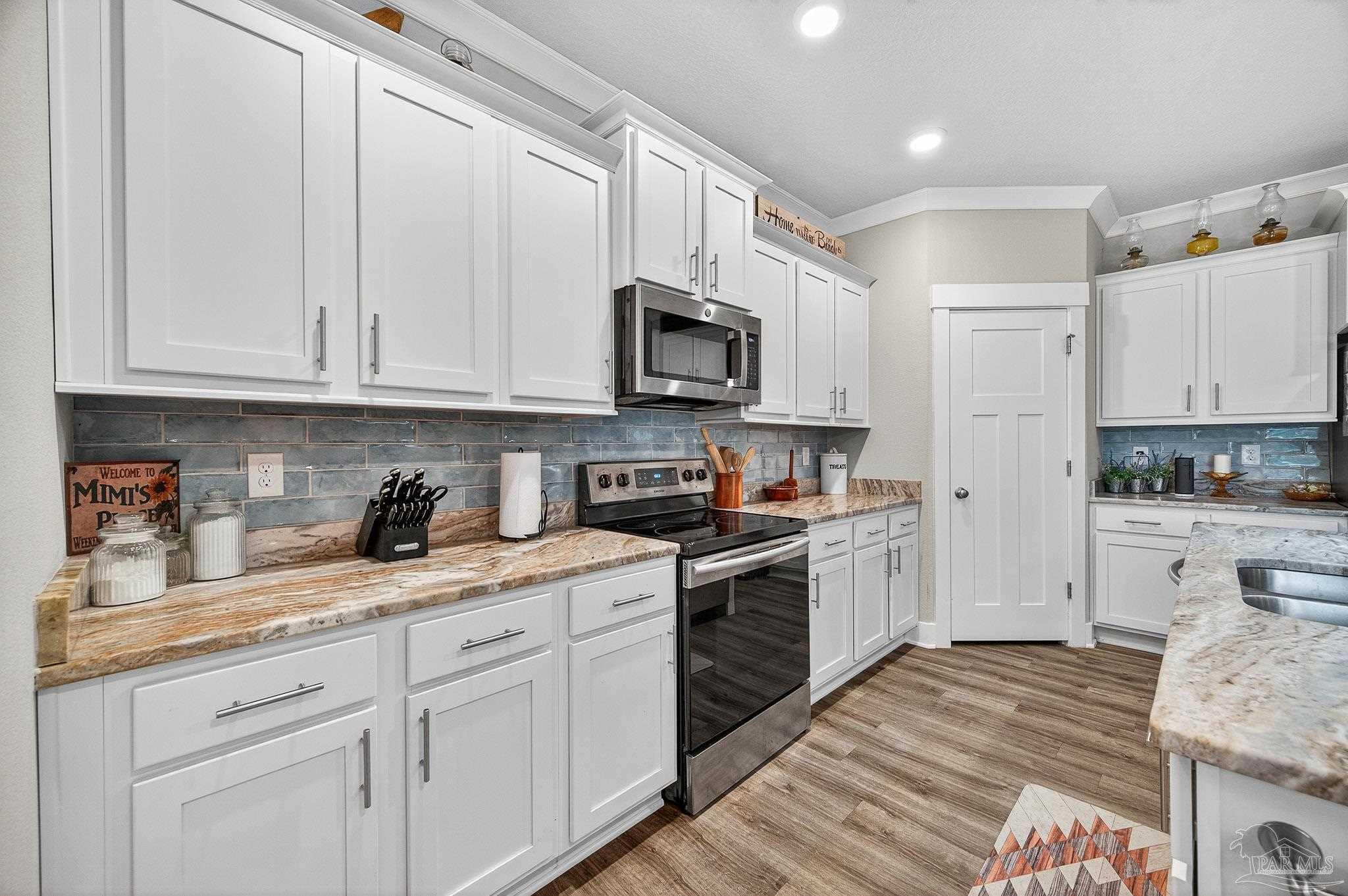 6608 Covington Cir