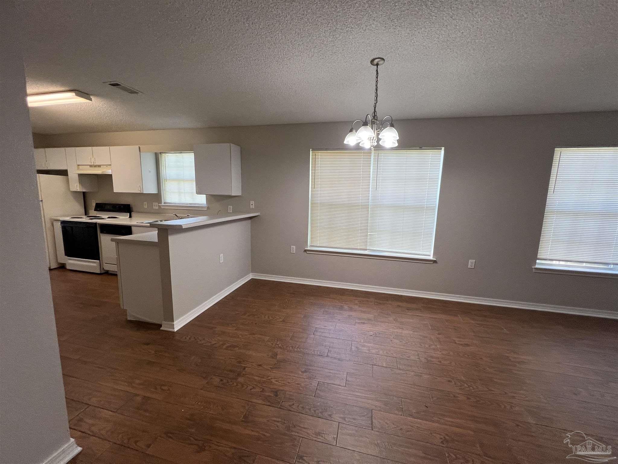 8121 Heirloom Dr
