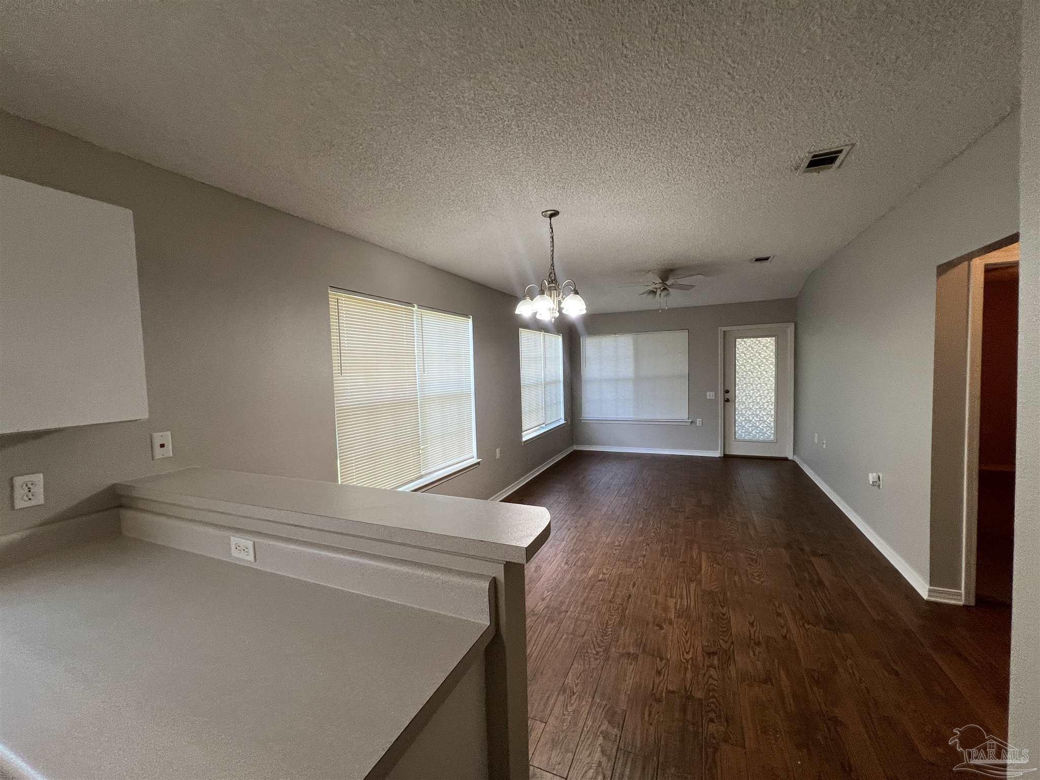 8121 Heirloom Dr