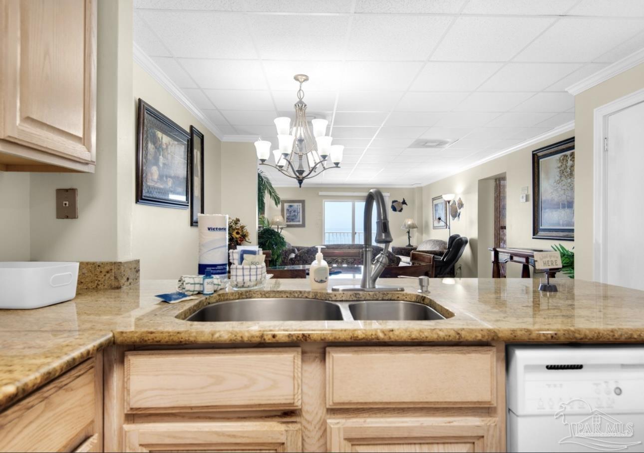 999 Ft Pickens Rd # 506