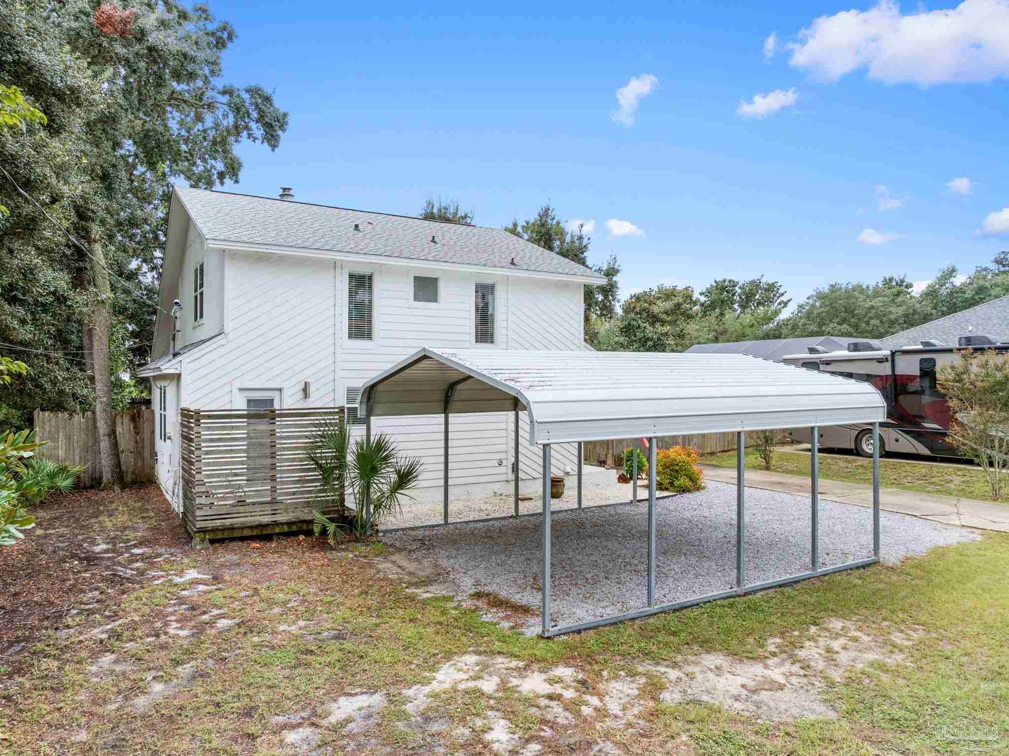3225 Laurel Dr