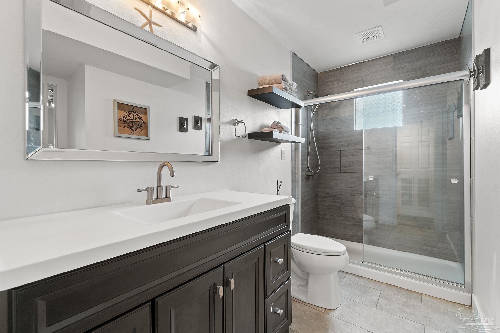 3225 Laurel Dr