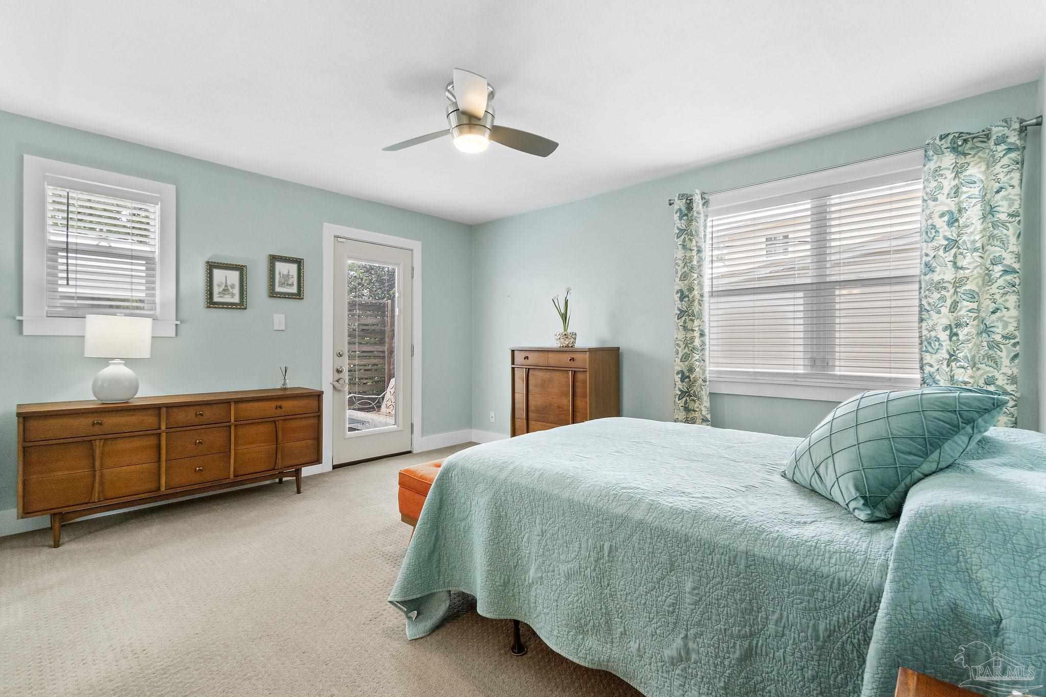 3225 Laurel Dr